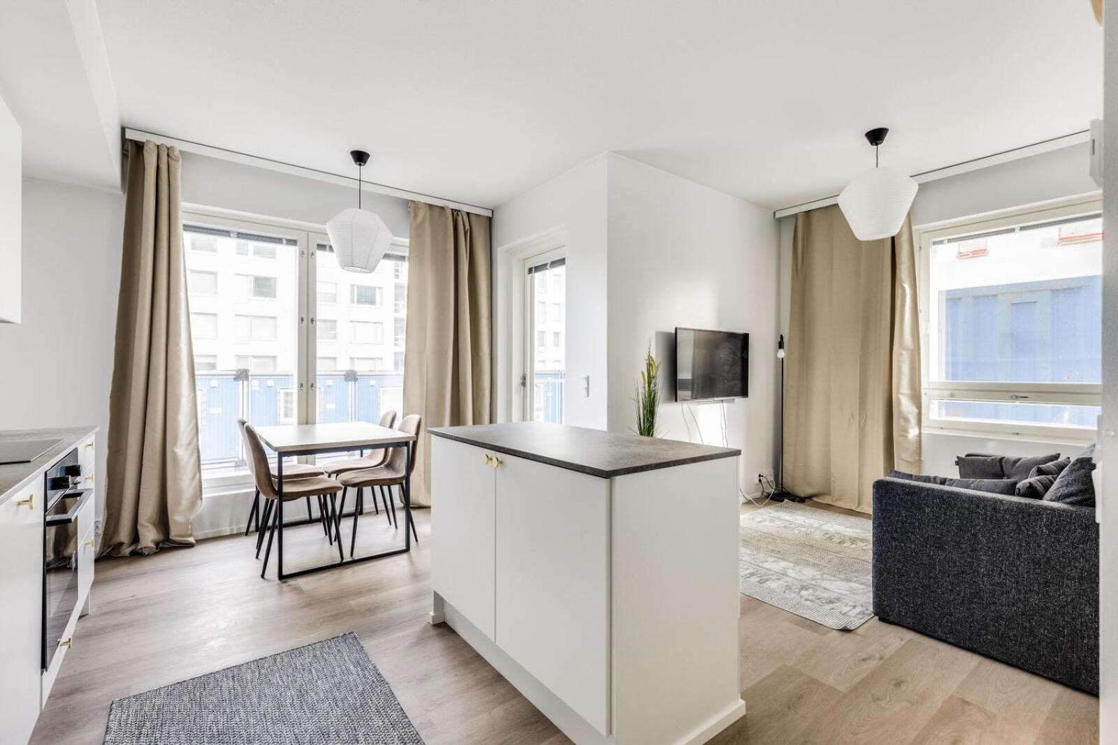 Two-Bedroom Apartment with City View photo 1