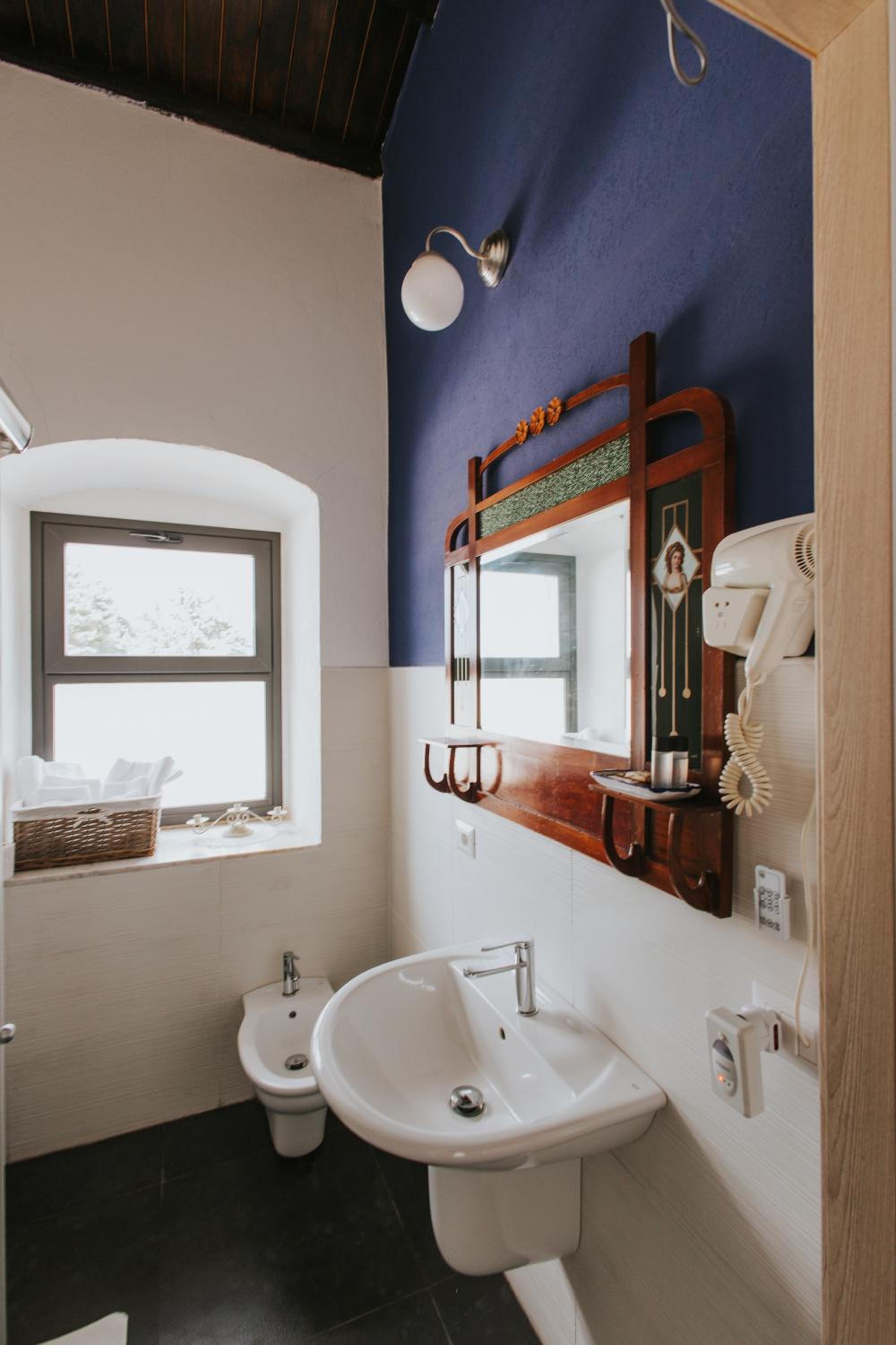 Double Room with Private Bathroom photo 3