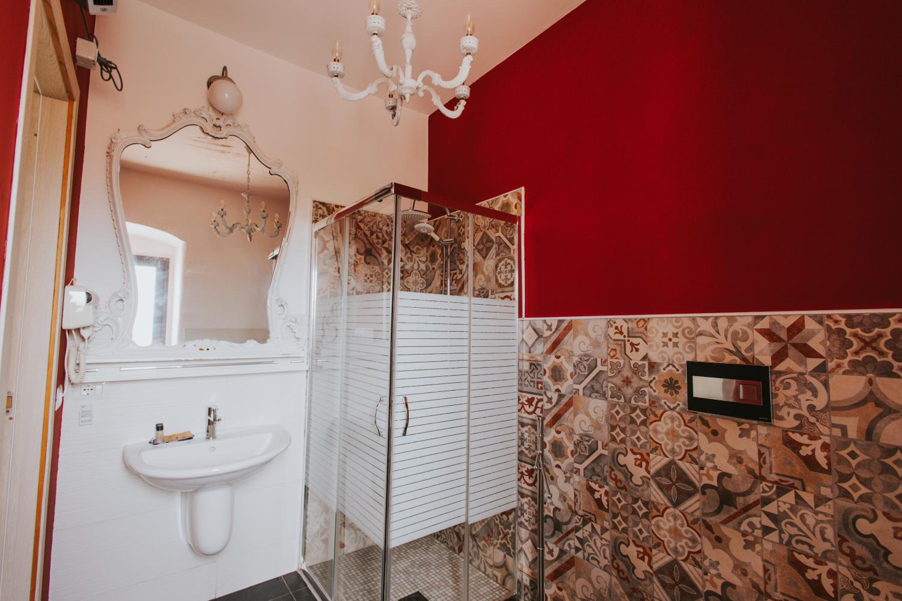 Double Room with Private Bathroom photo 3