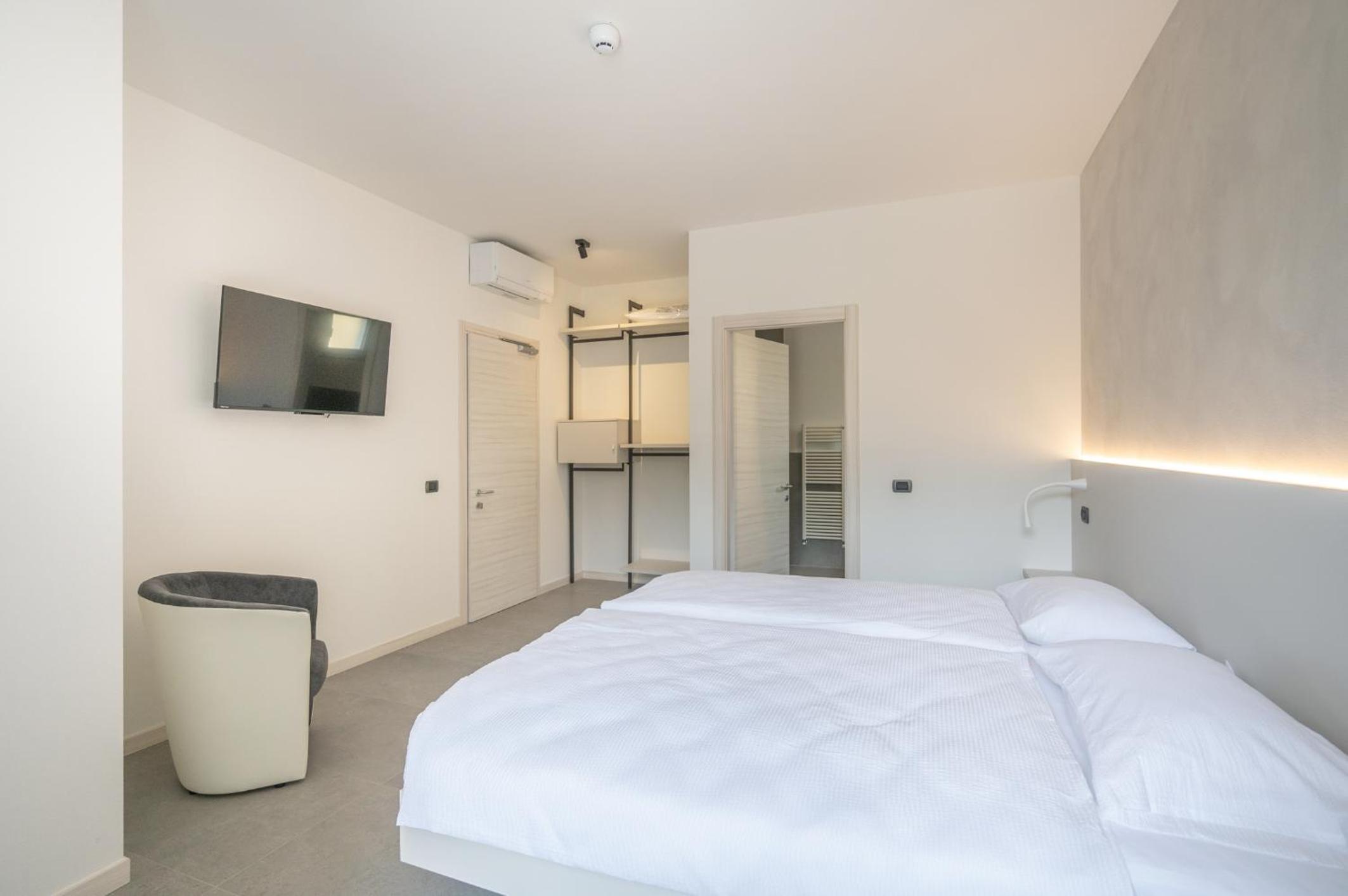 Superior King Room photo 1