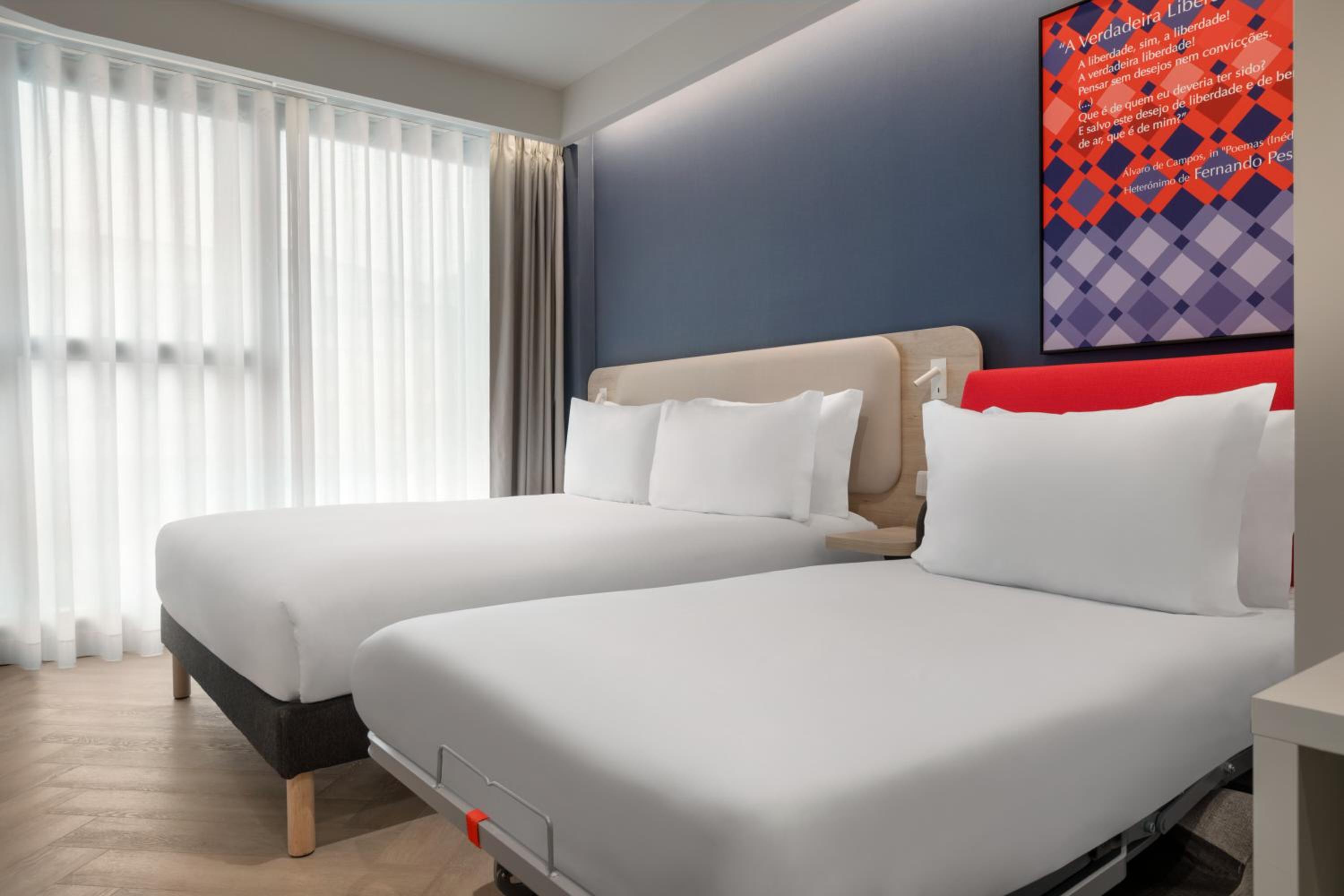 Standard Queen Room with Single Sofa Bed - Free Breakfast - Photo 4