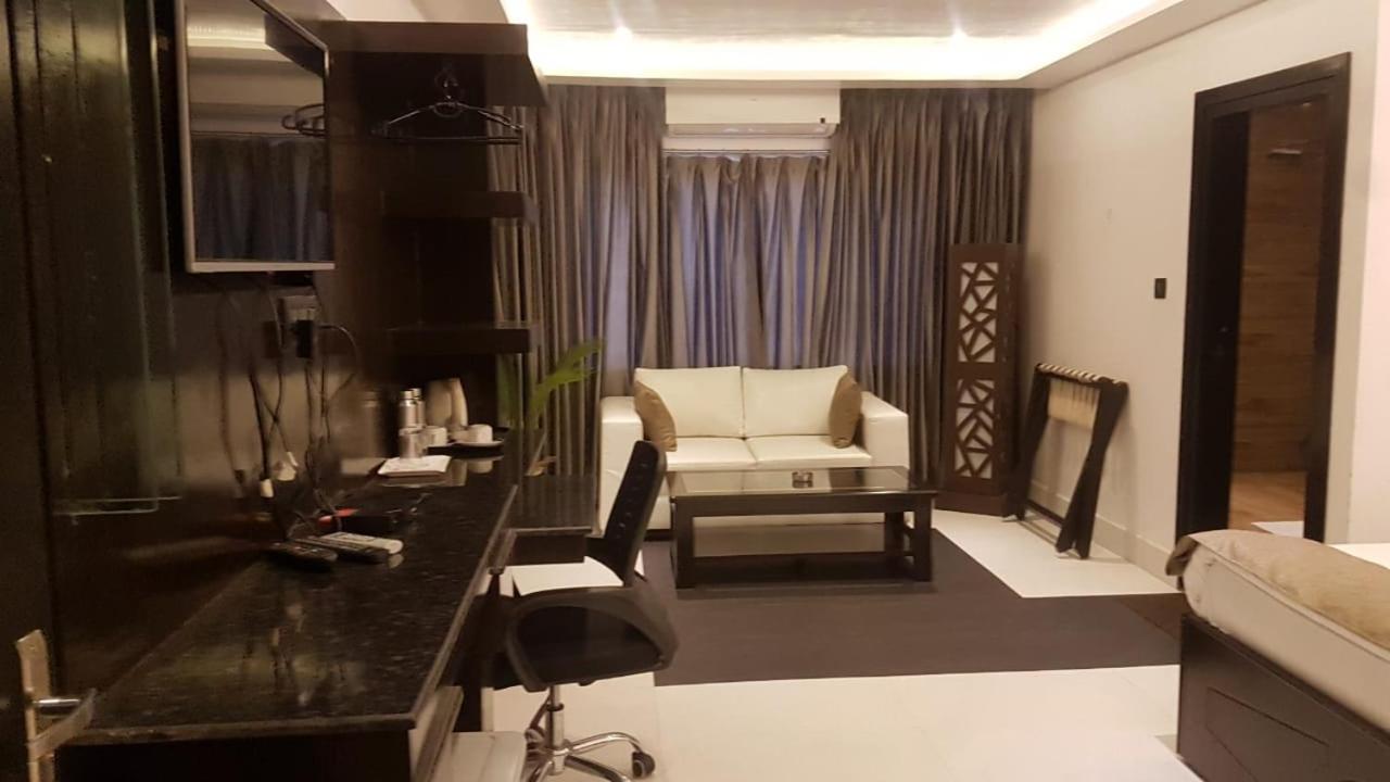 Executive Suite photo 2