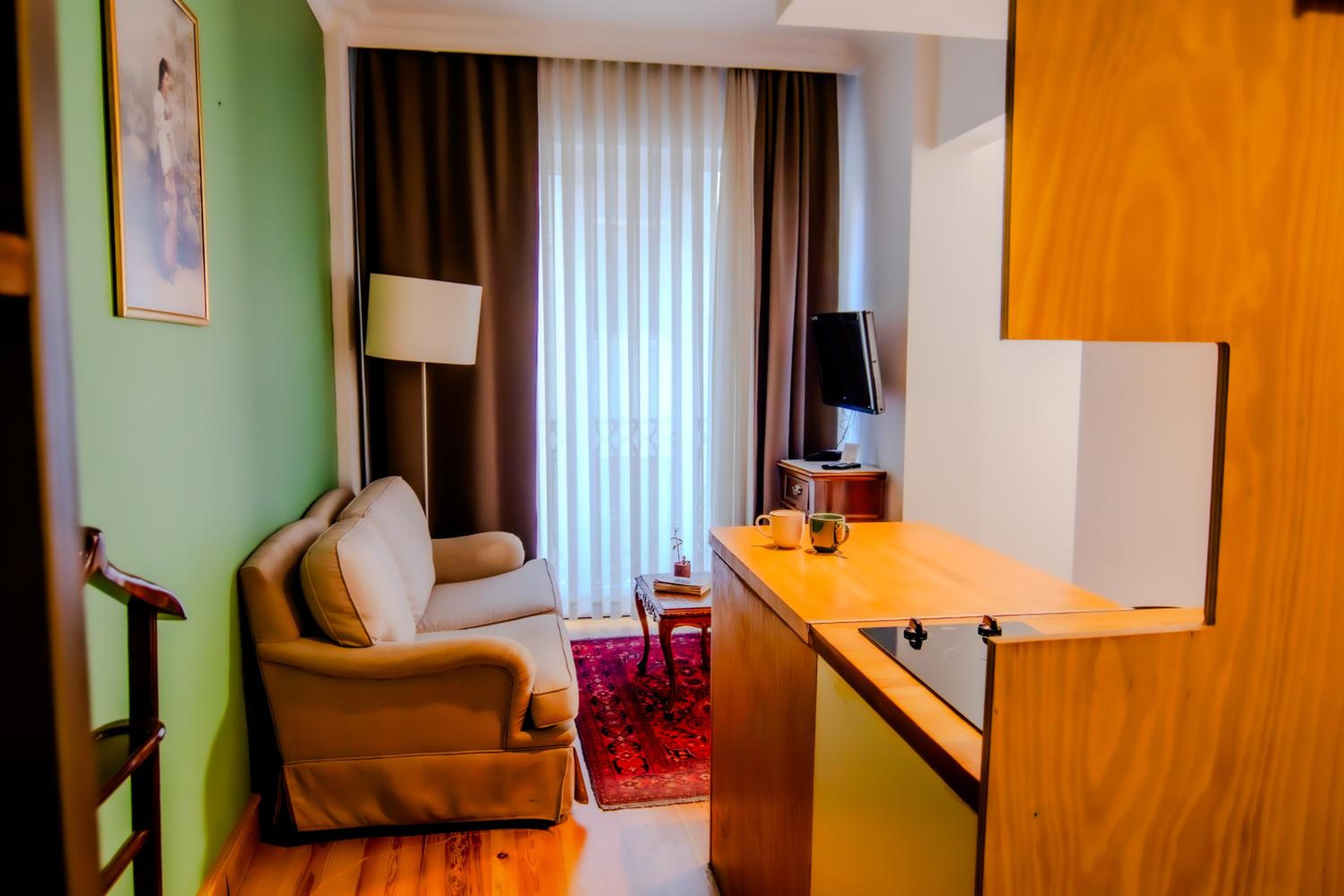 Suite with Kitchenette photo 3