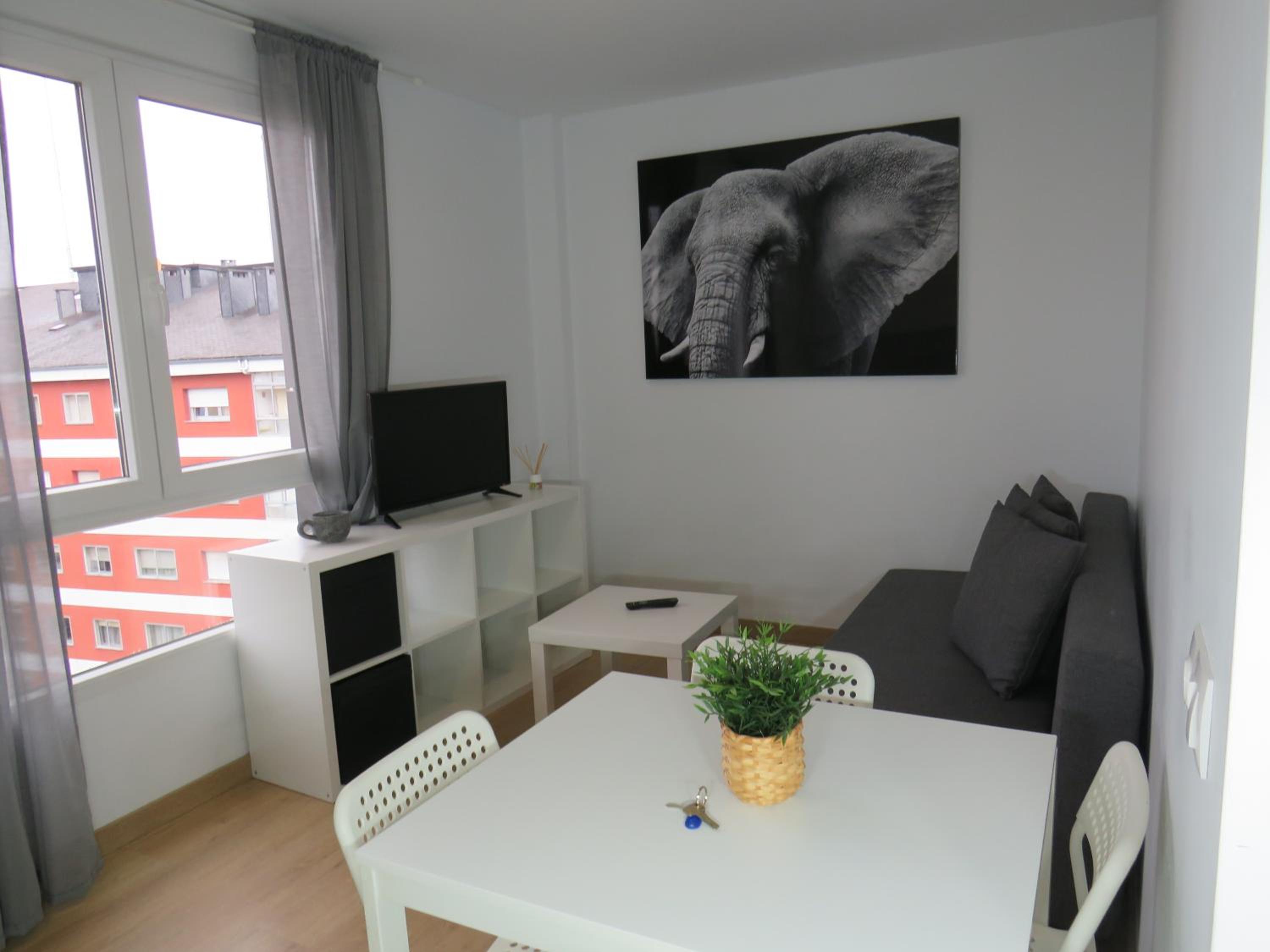 One-Bedroom Standard Apartment photo 3