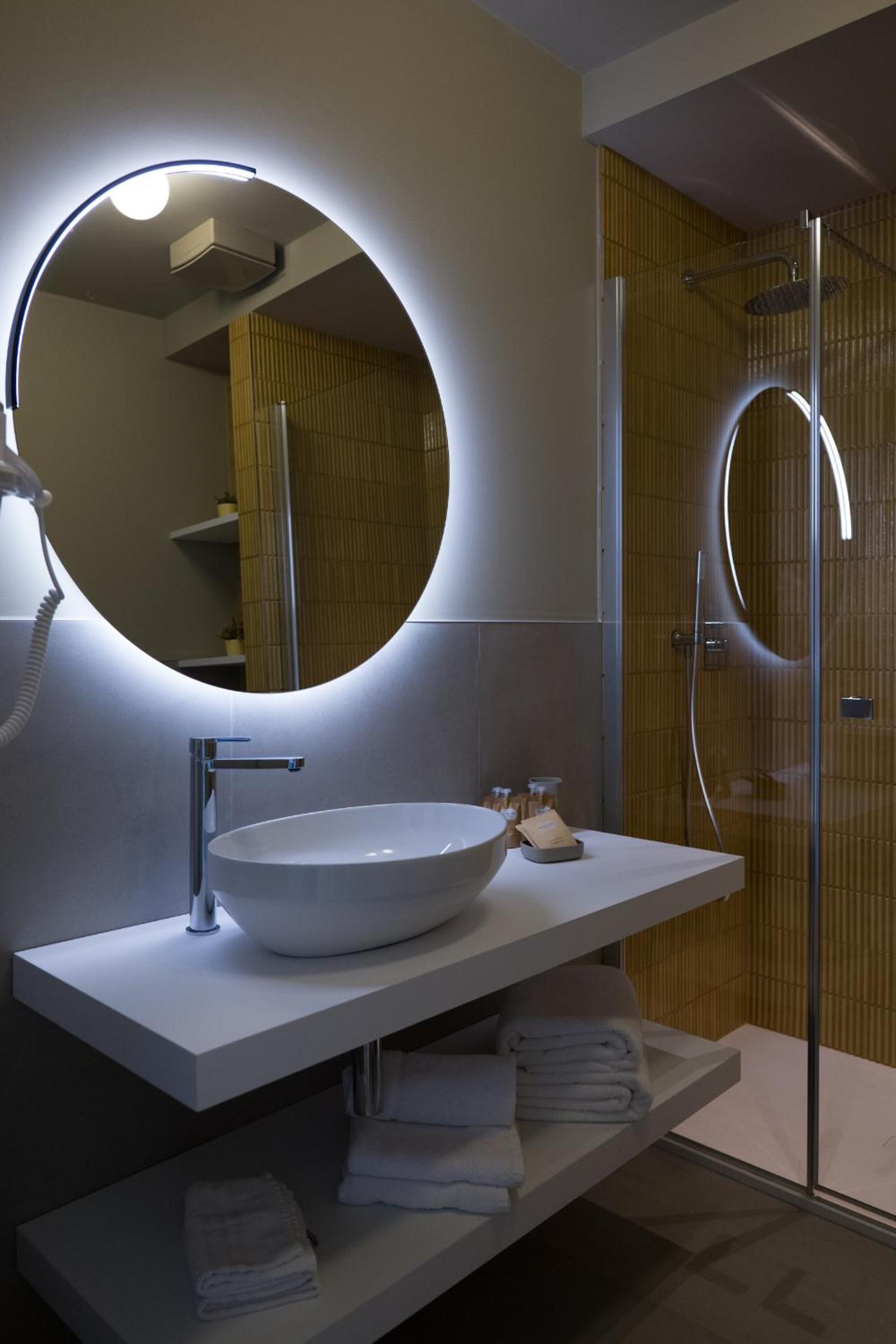 King Suite with Sea View - Photo 7