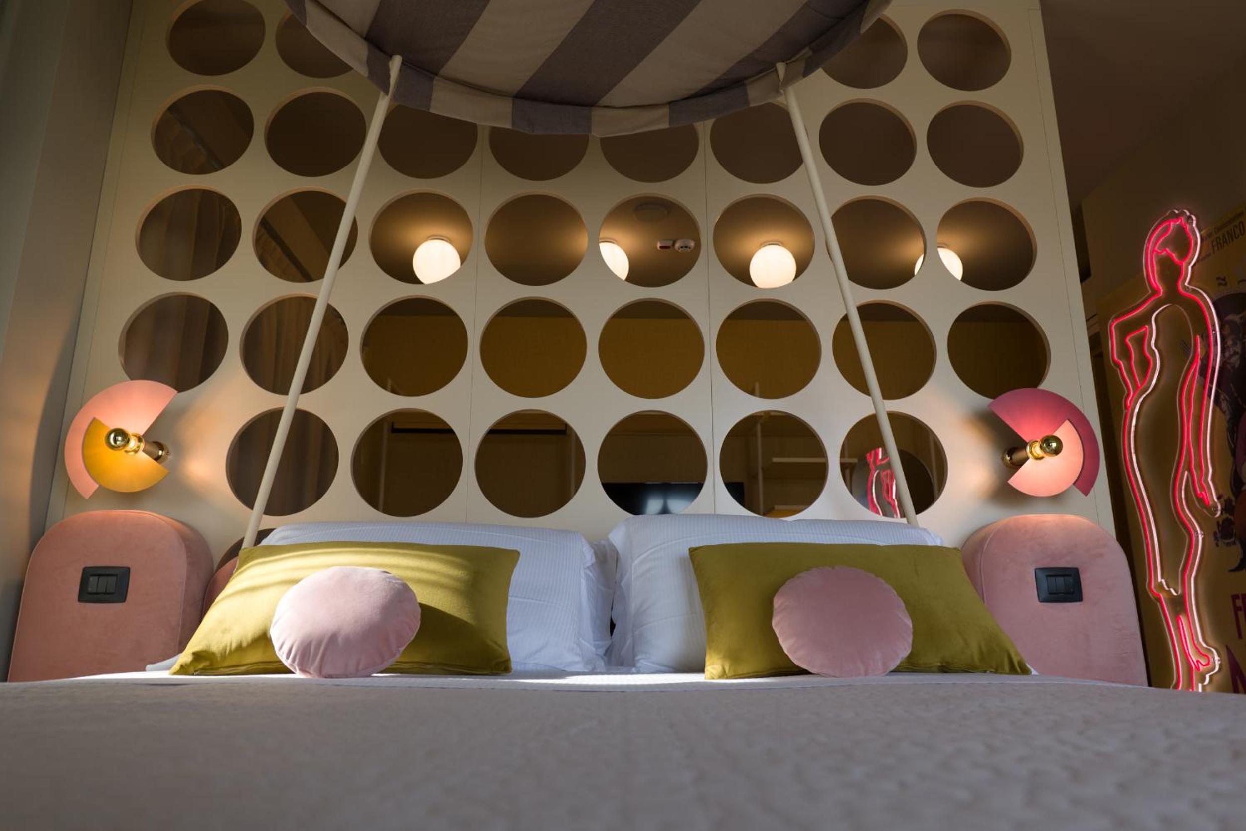 King Suite with Sea View - Photo 13