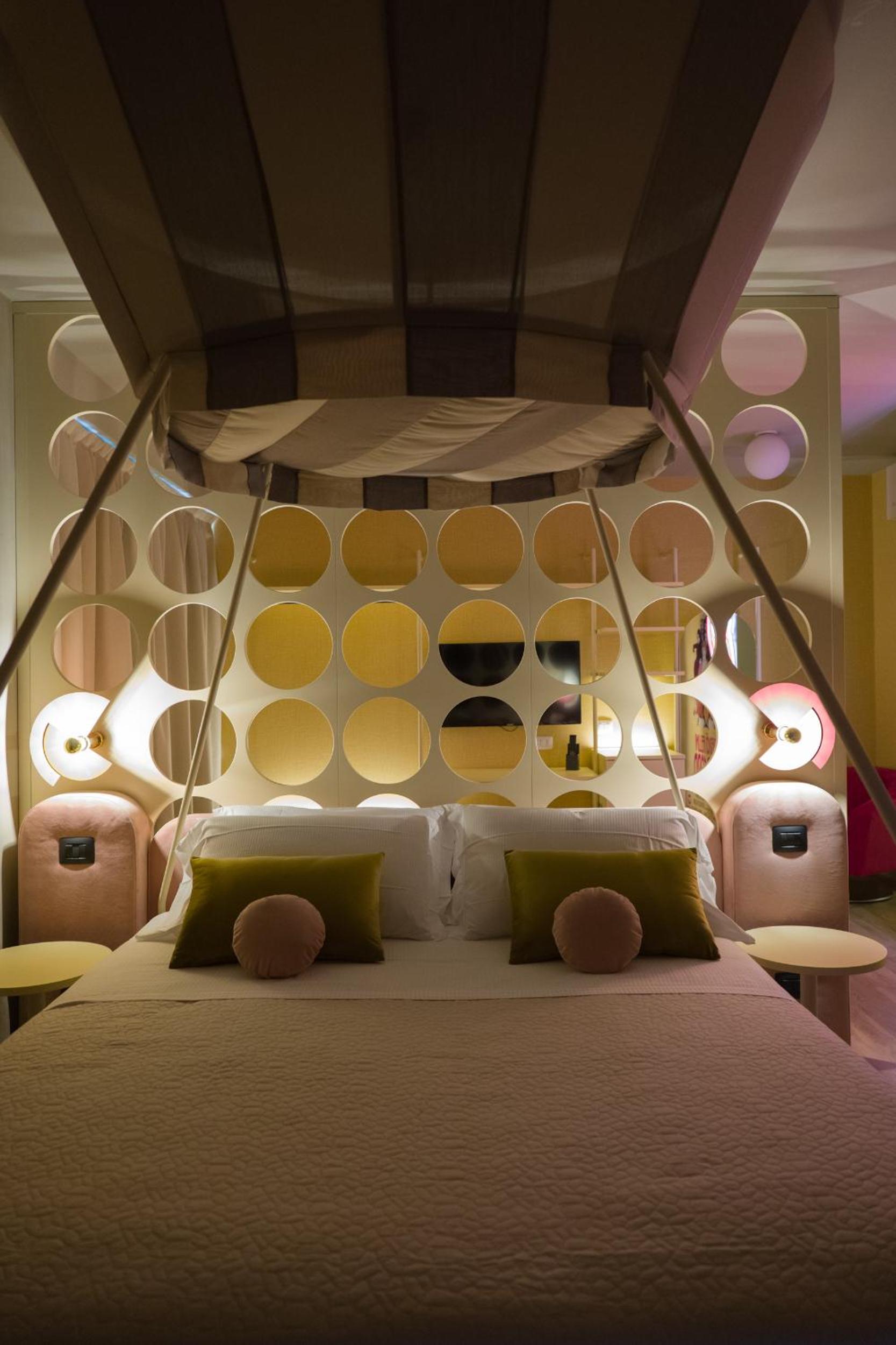 King Suite with Sea View - Photo 4