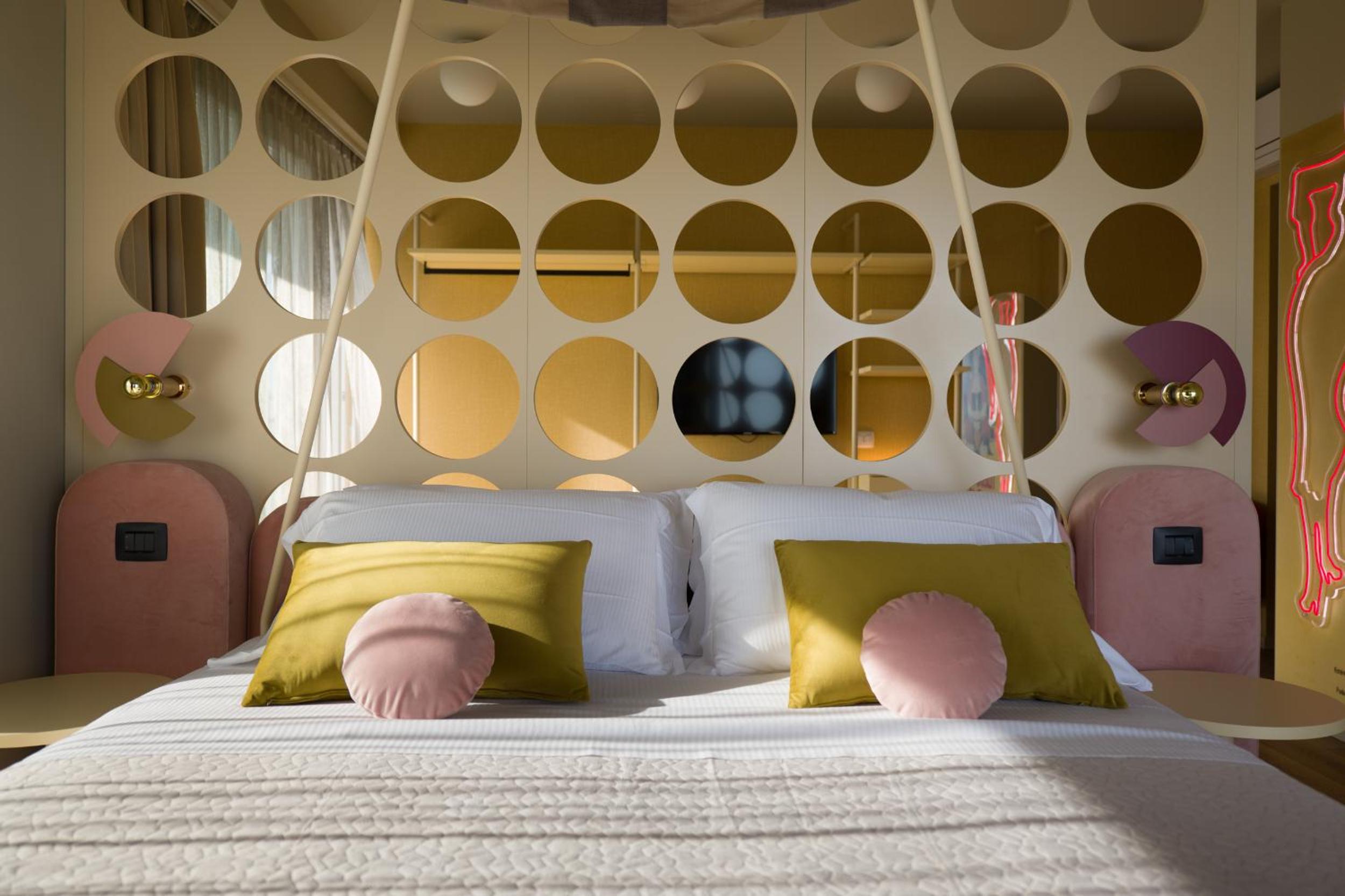 King Suite with Sea View - Photo 21