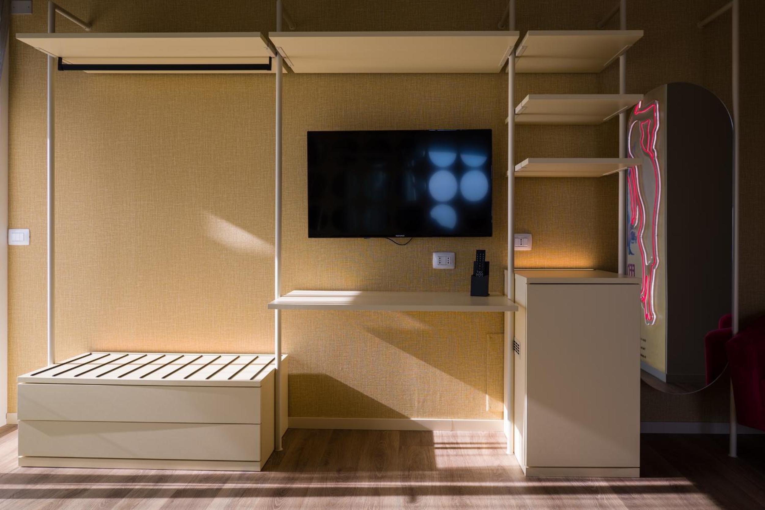 King Suite with Sea View - Photo 20