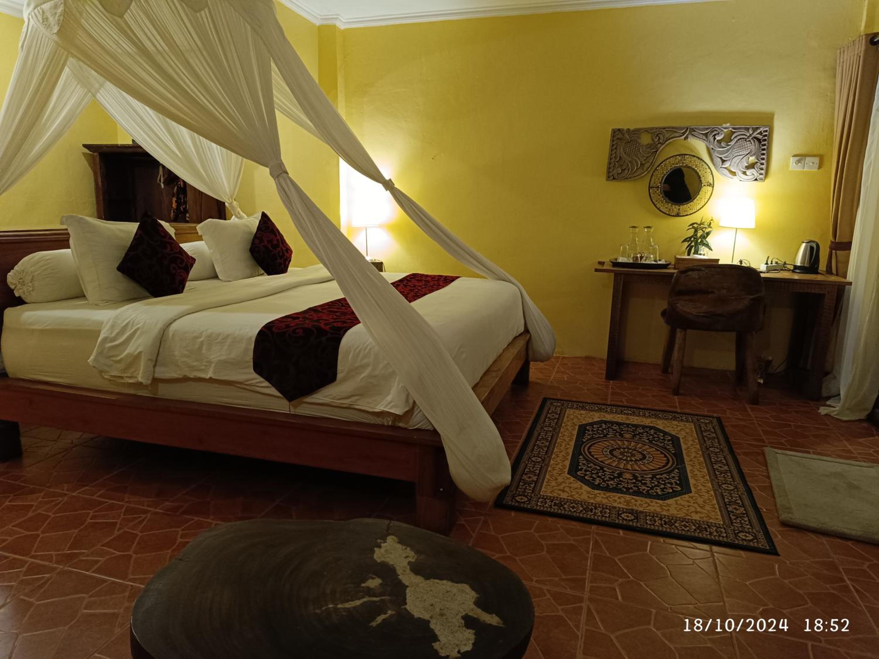 Junior Suite with Mountain and Pool View  - Photo 13