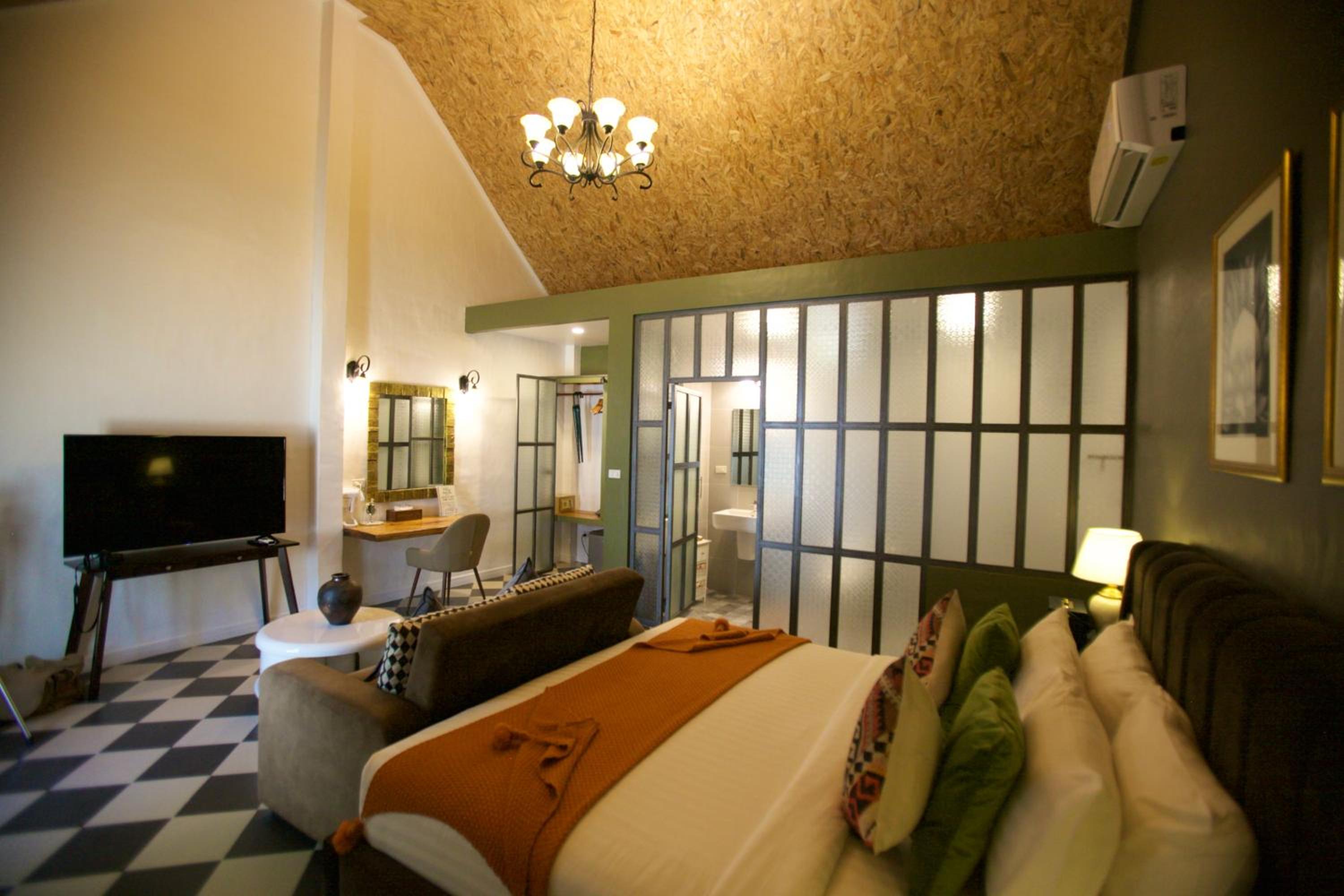Urban Terrace - Photo 19