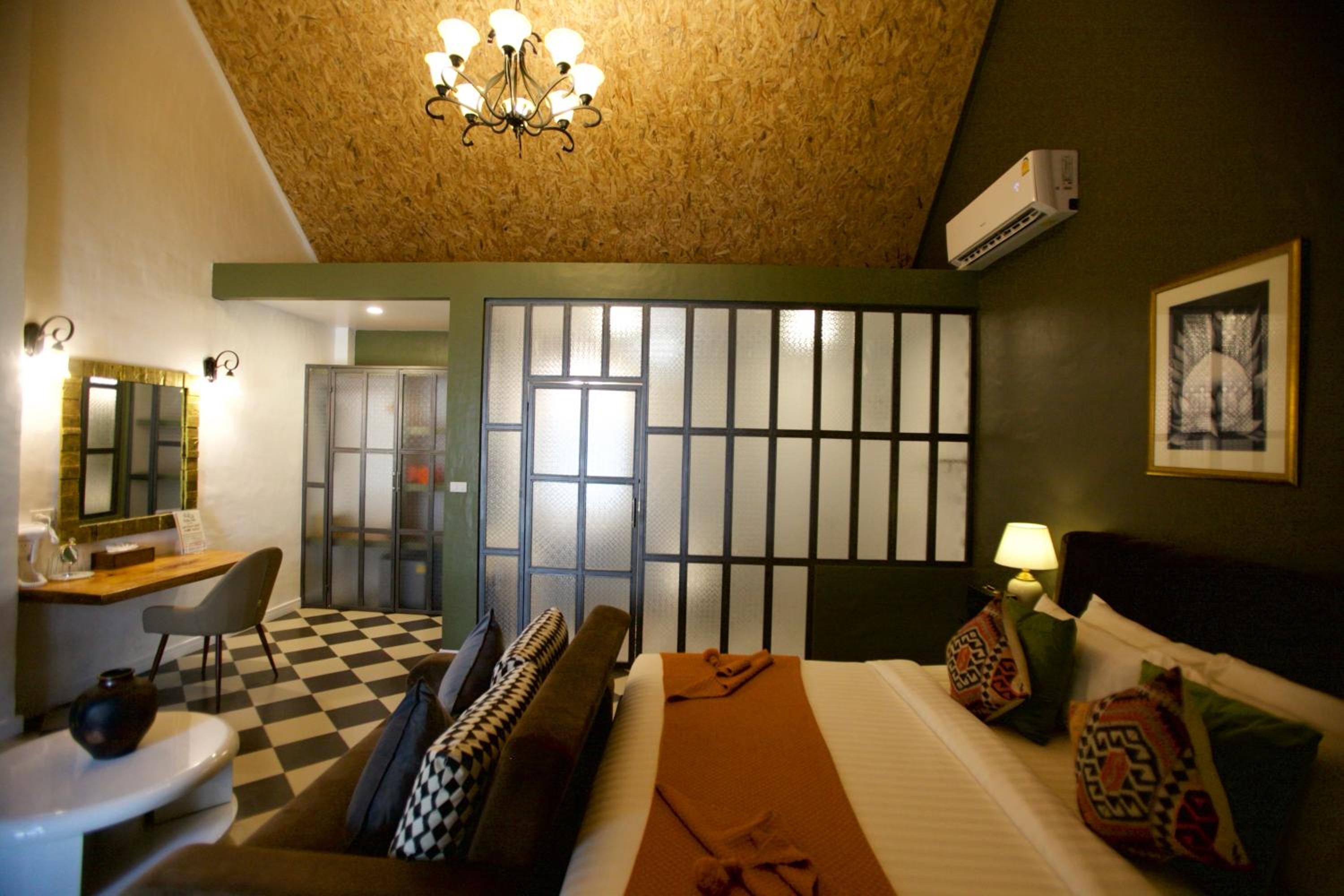 Urban Terrace - Photo 20