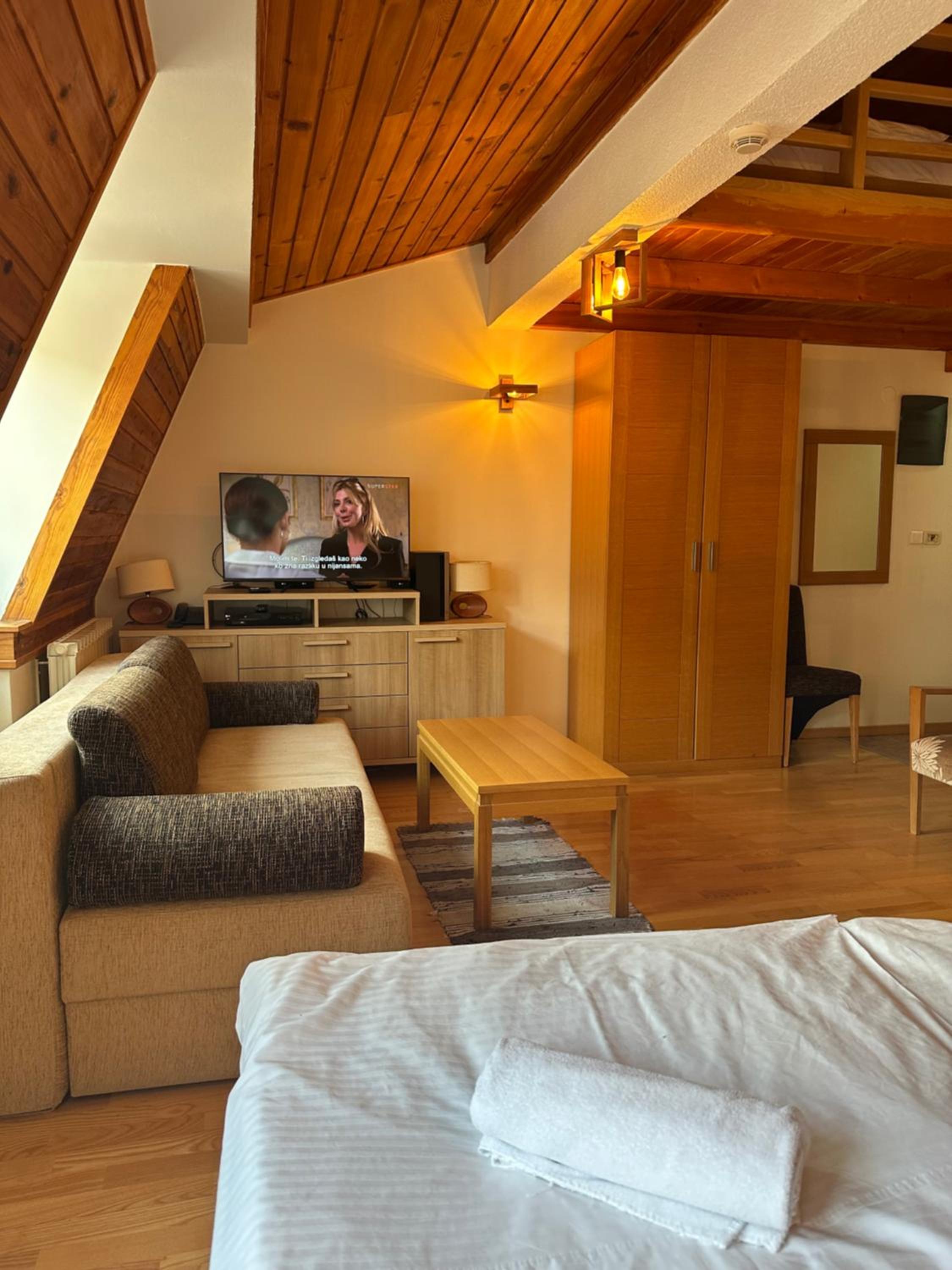 One-Bedroom Apartment photo 2