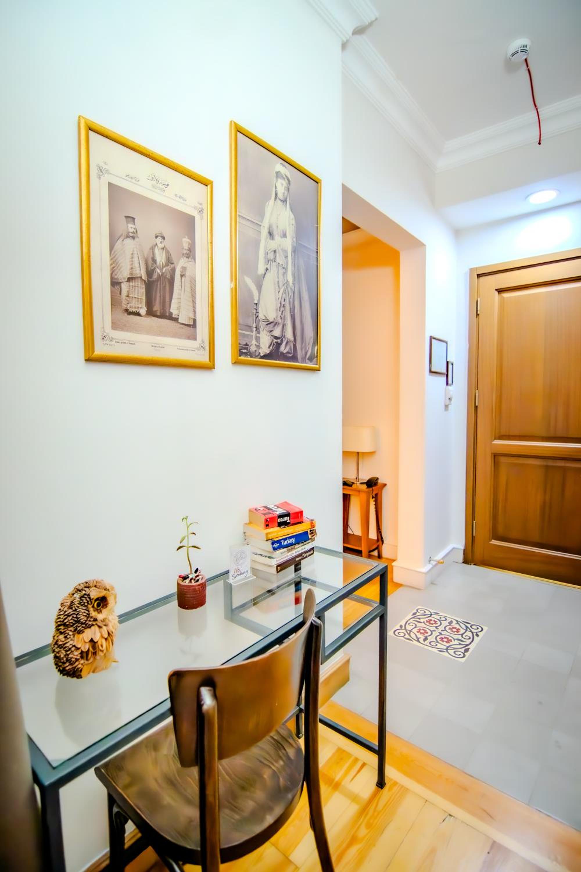  Compact  Room with Balcony  photo 2