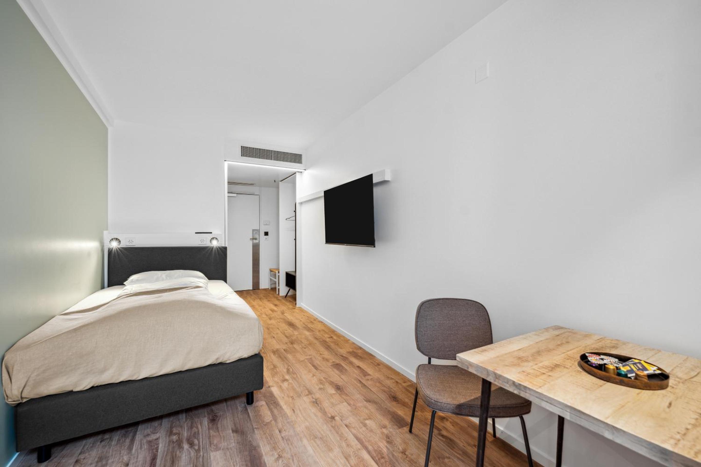Single Room photo 3