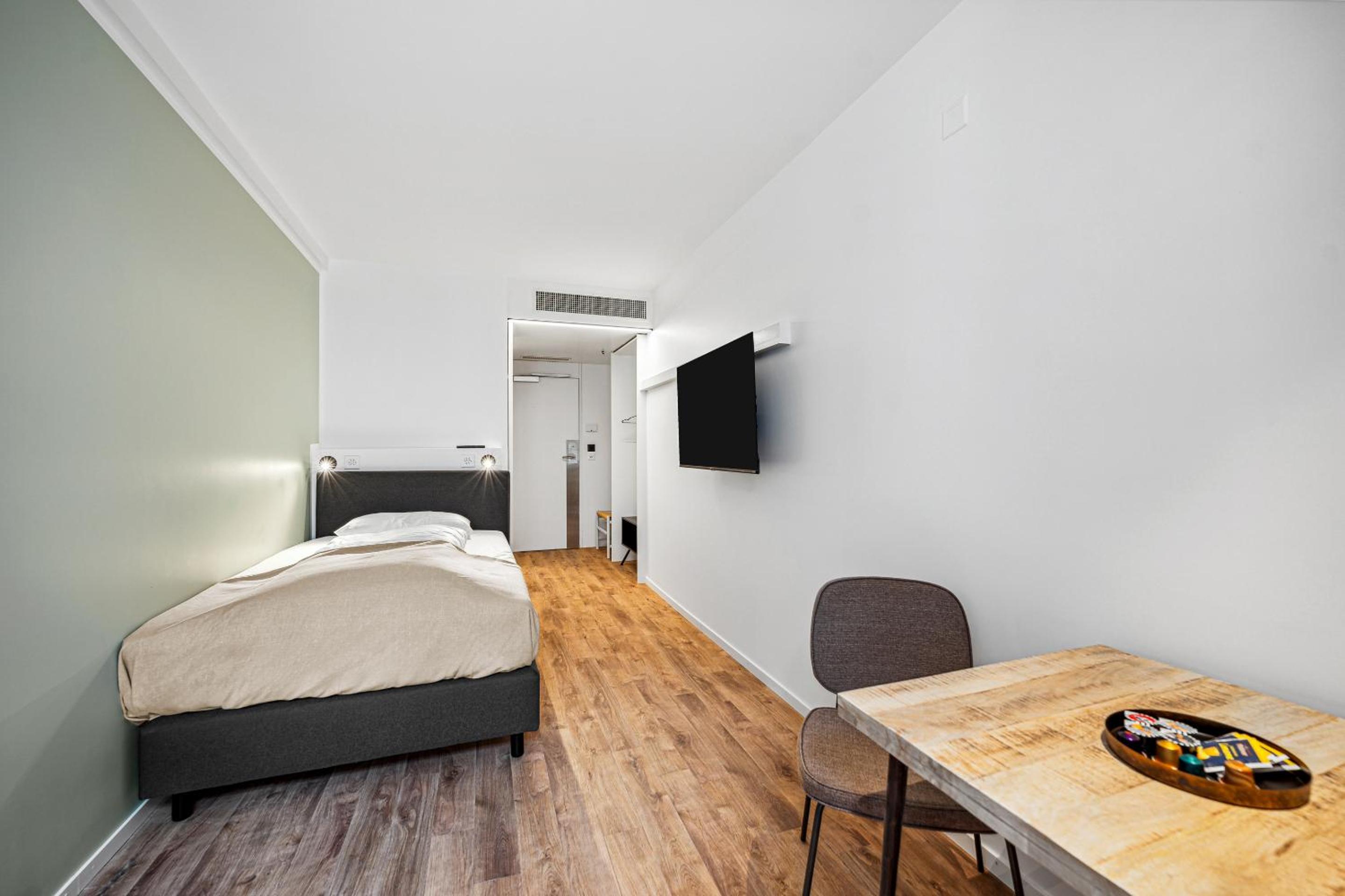 Single Room photo 1