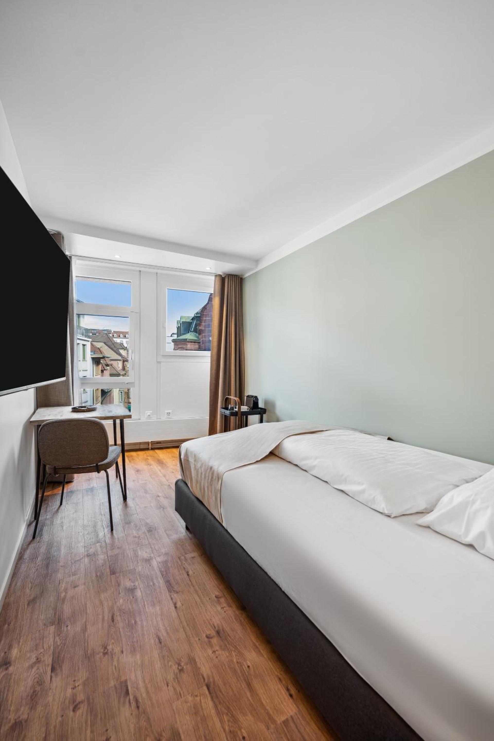 Single Comfort Room
