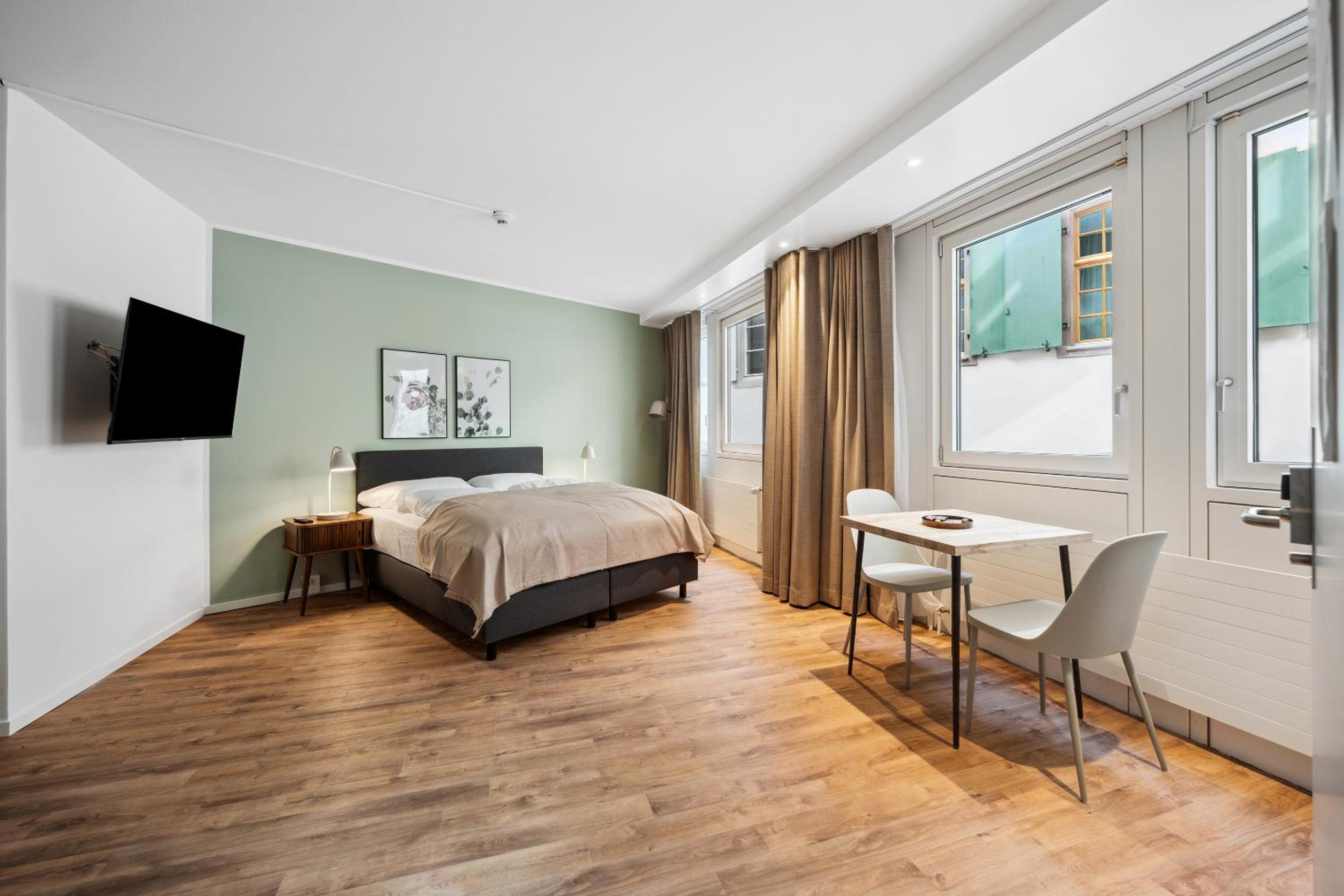 Suite - Wheelchair accessible photo 1
