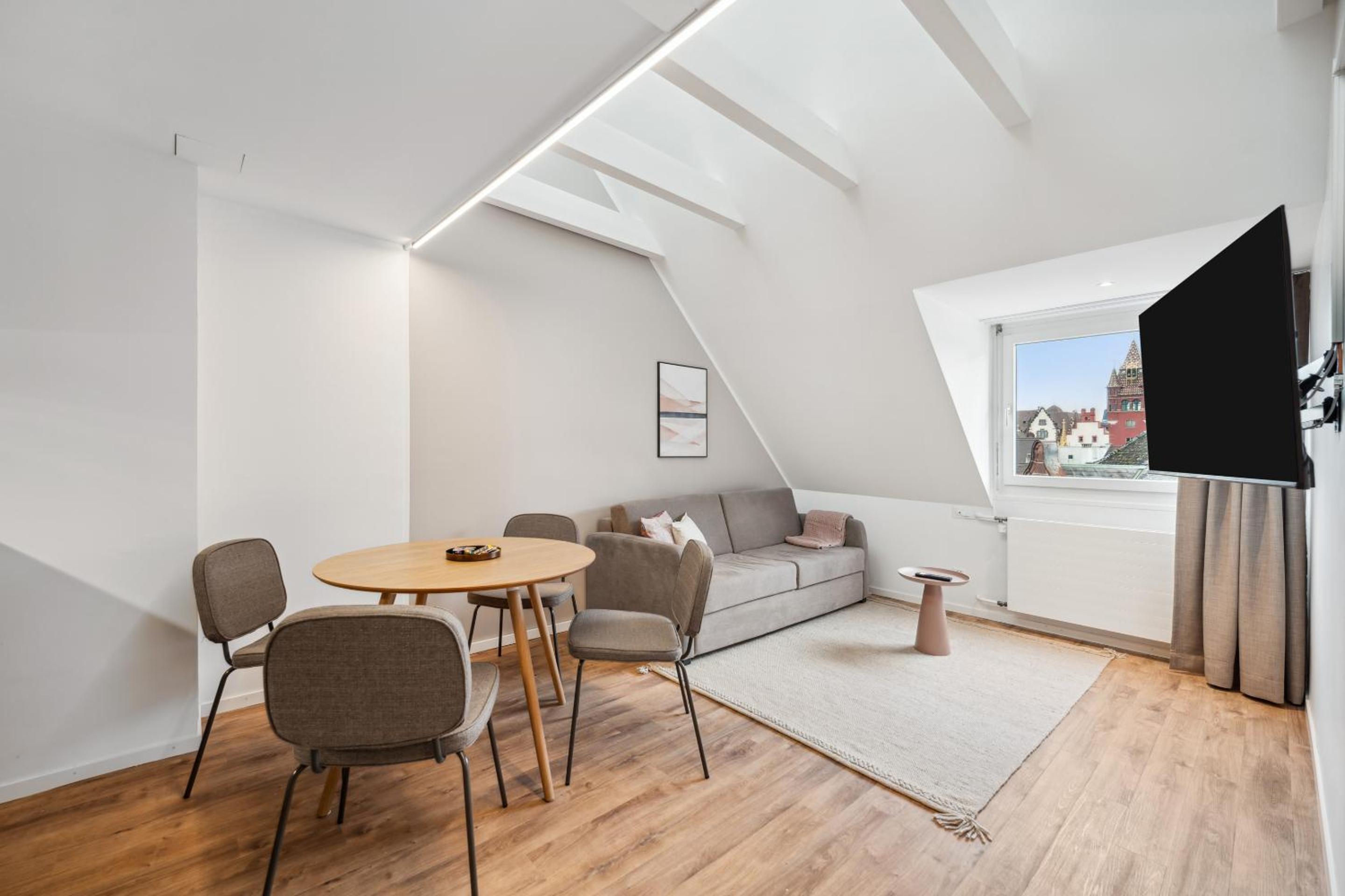One-Bedroom Suite with sofa bed photo 1