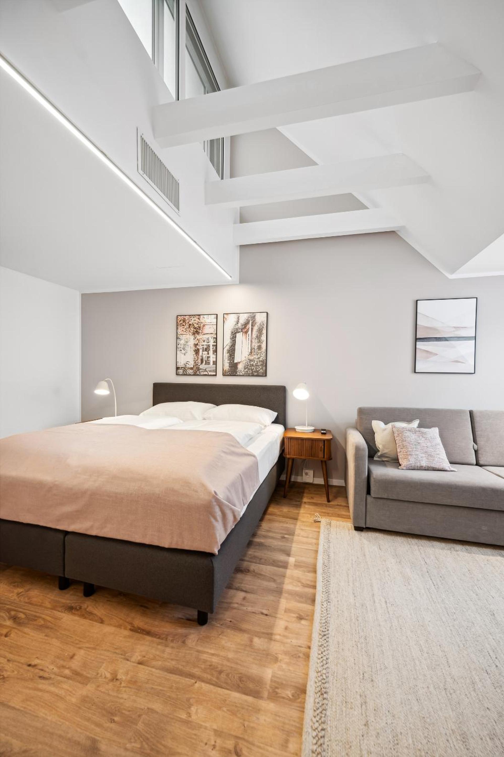 One-Bedroom Suite with sofa bed photo 3