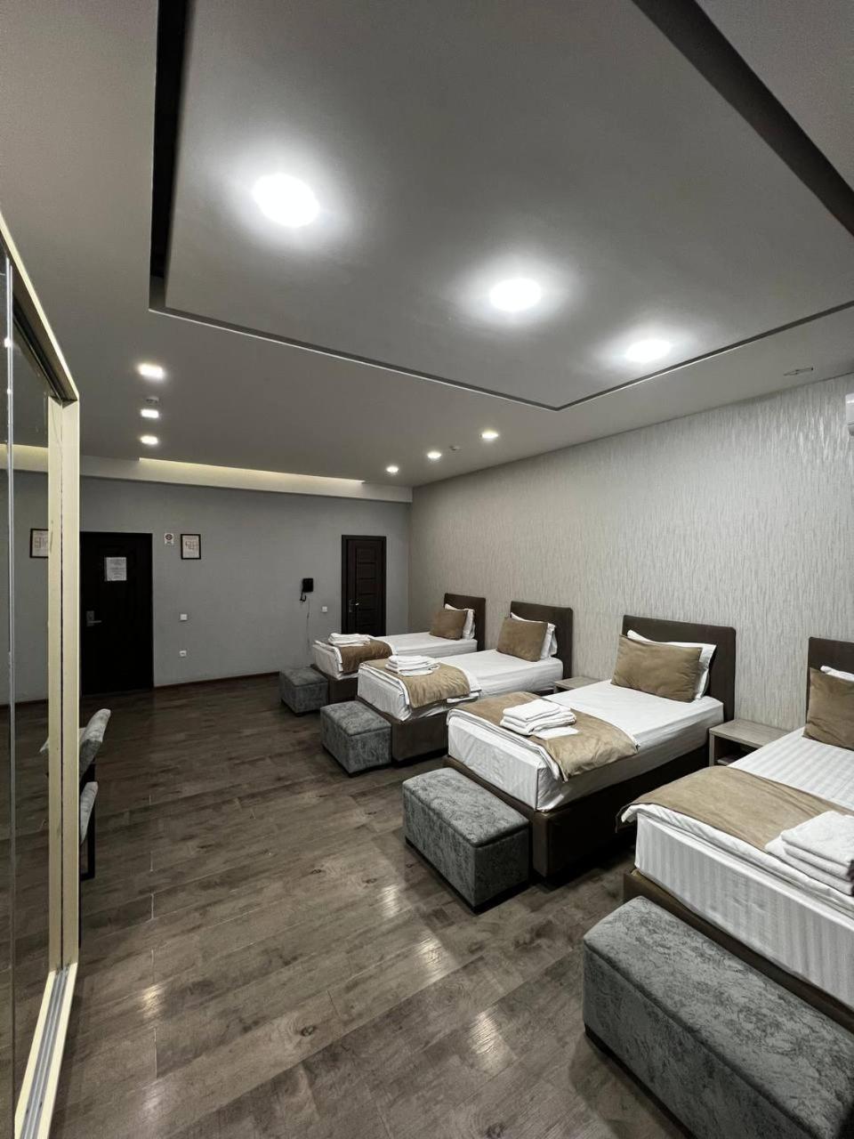 Classic Quadruple Room - Photo 11