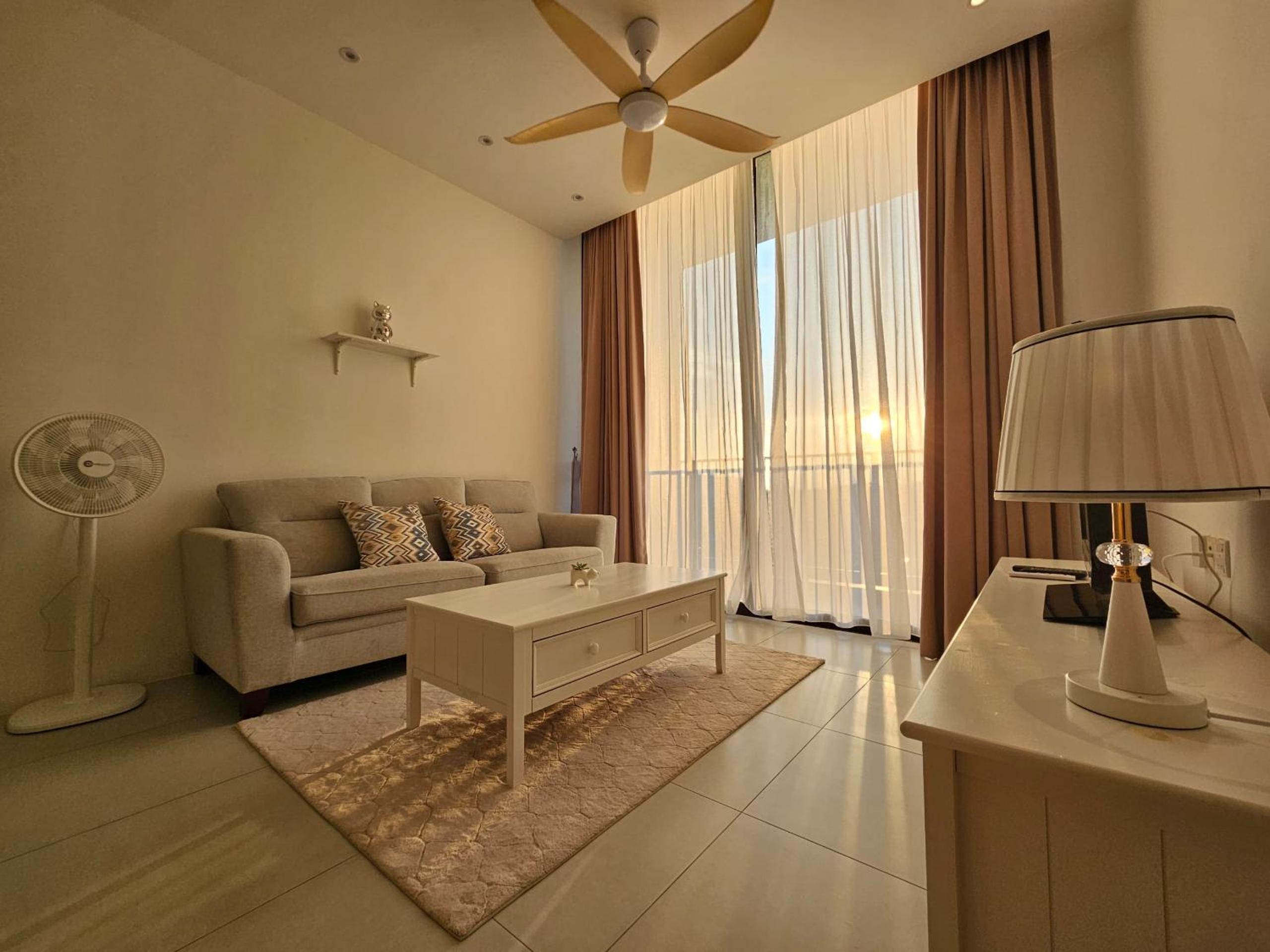 Three-Bedroom Apartment with Balcony photo 1