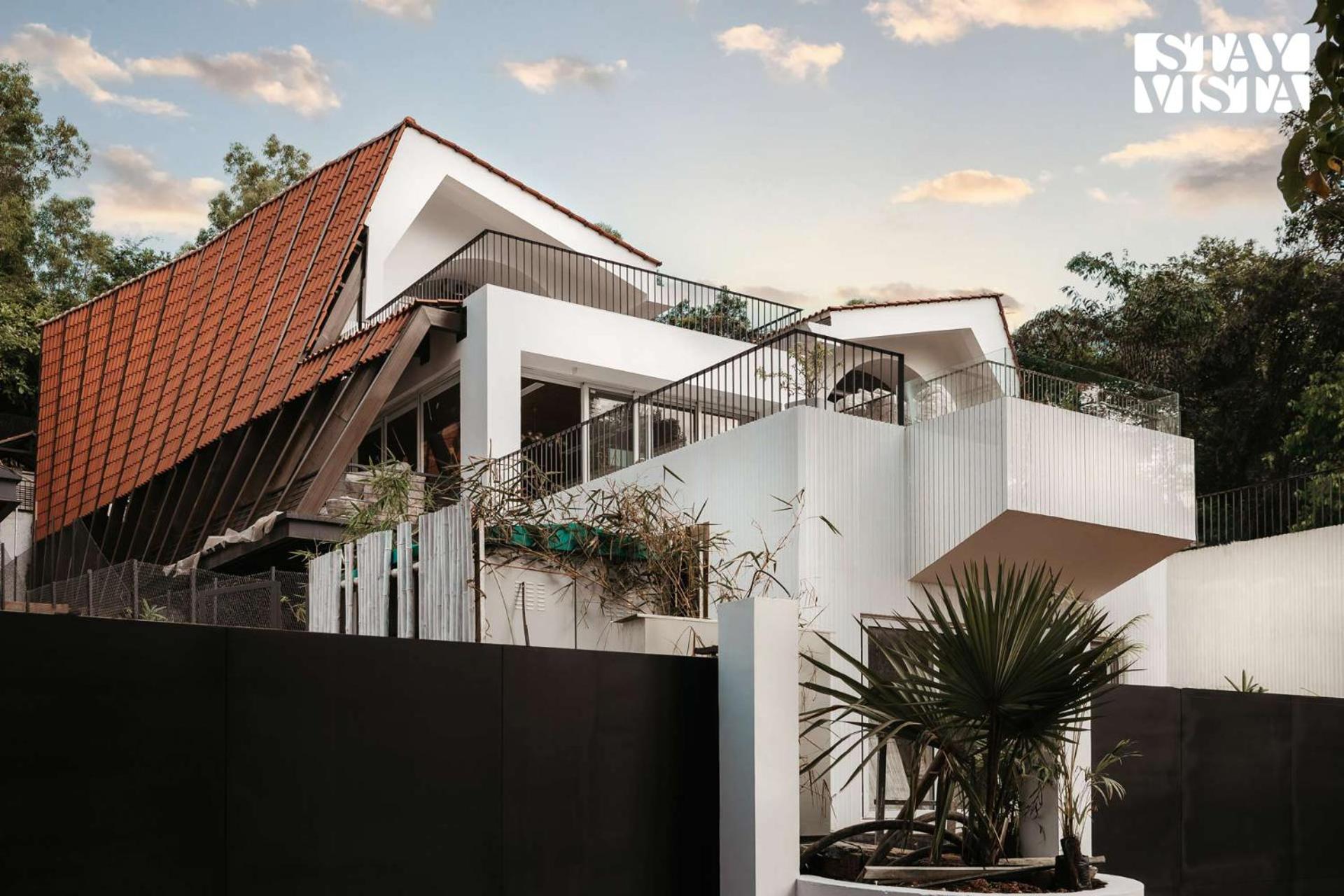Villa photo 2