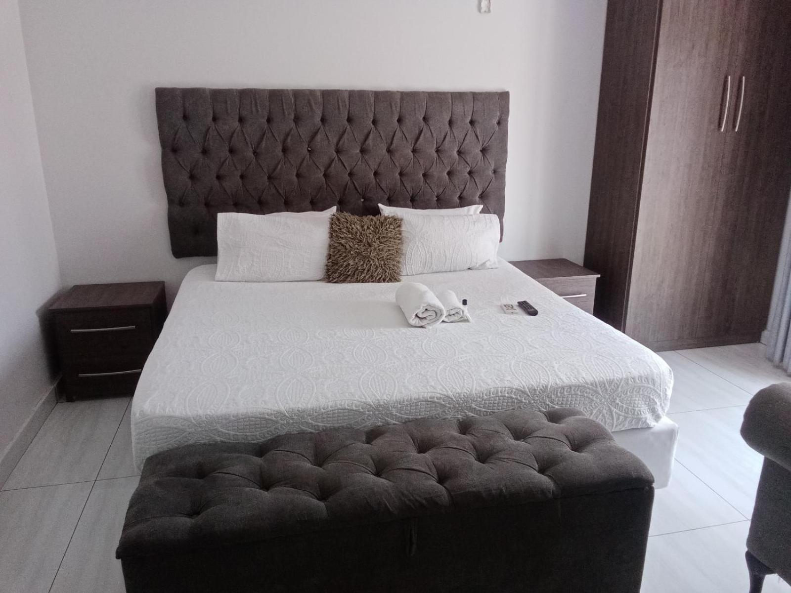 Standard Queen Room