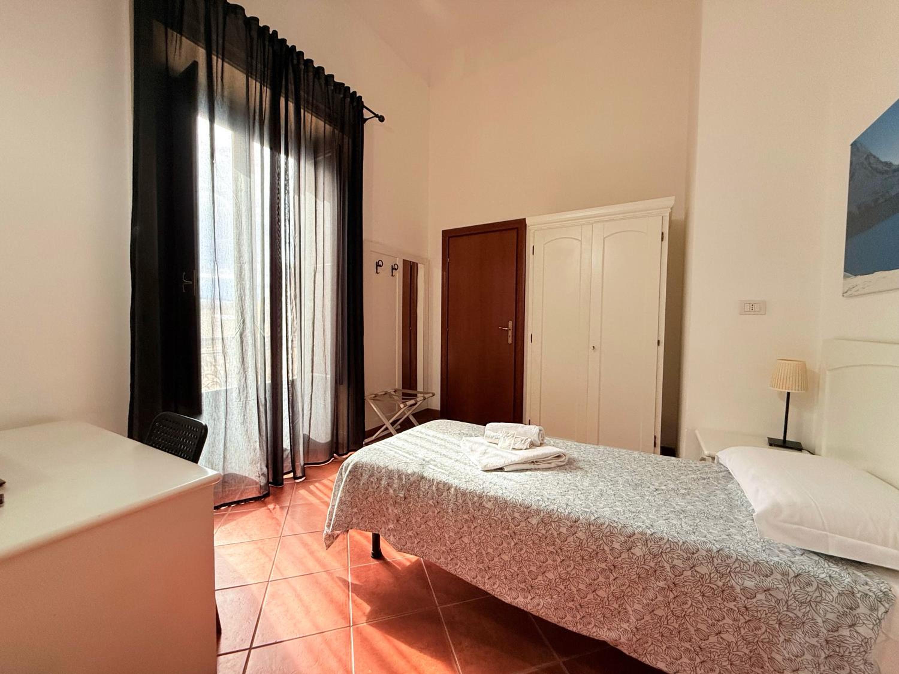 Single Room photo 2