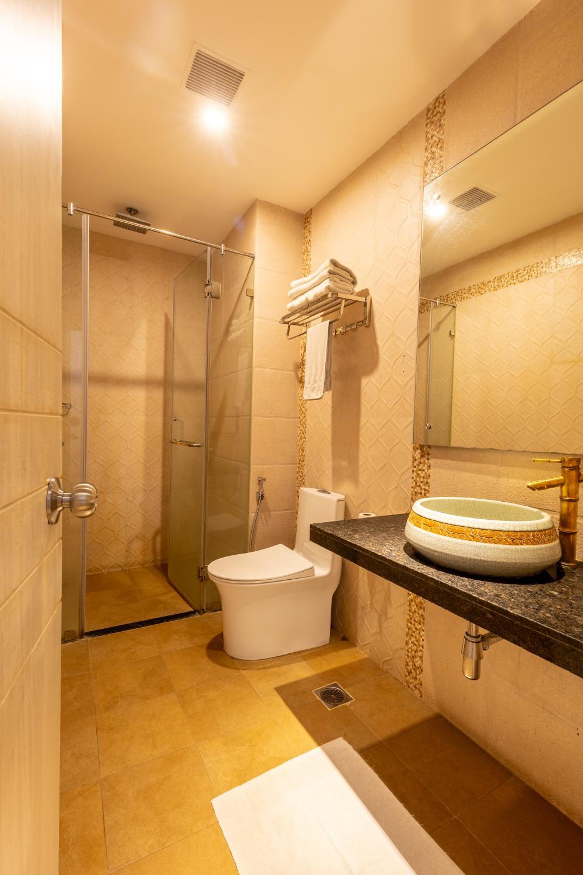 Deluxe Double or Twin Room - 15% off on Food and Beverage and Sauna and Steam - Photo 8