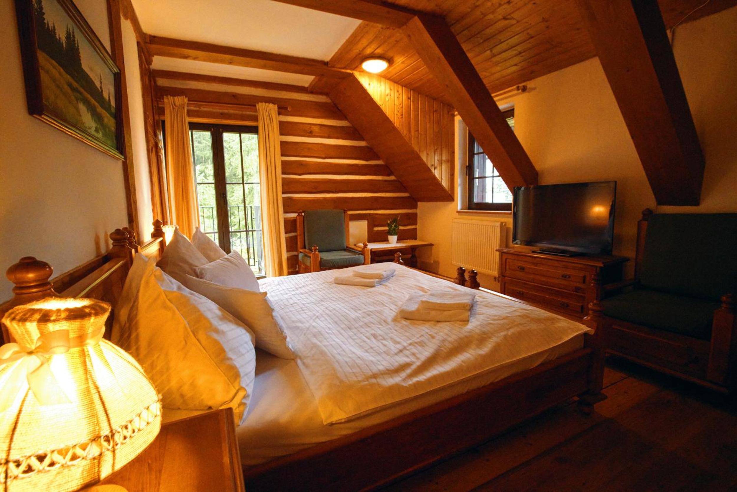 Double Room - Photo 16