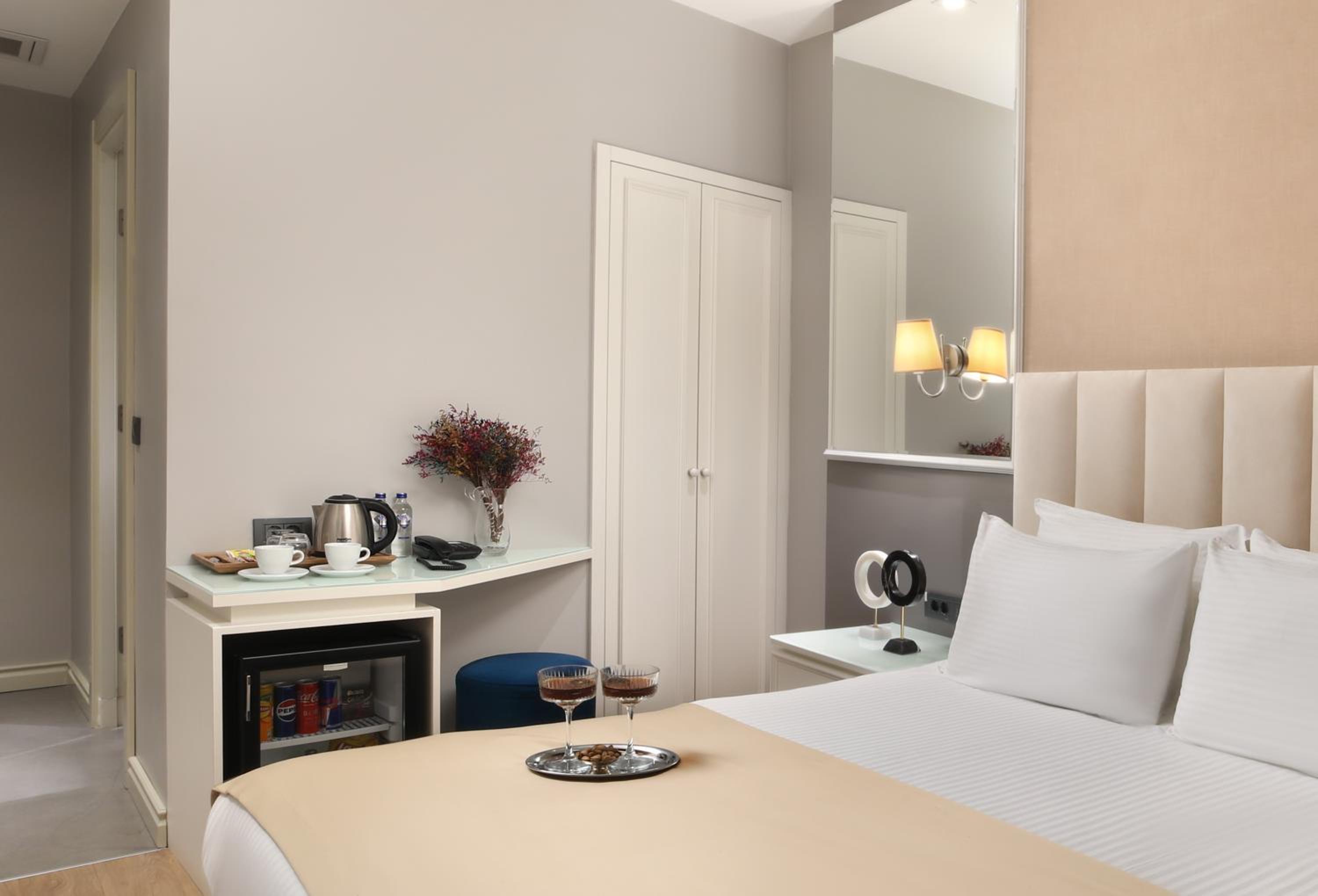 Standard Double Room photo 2