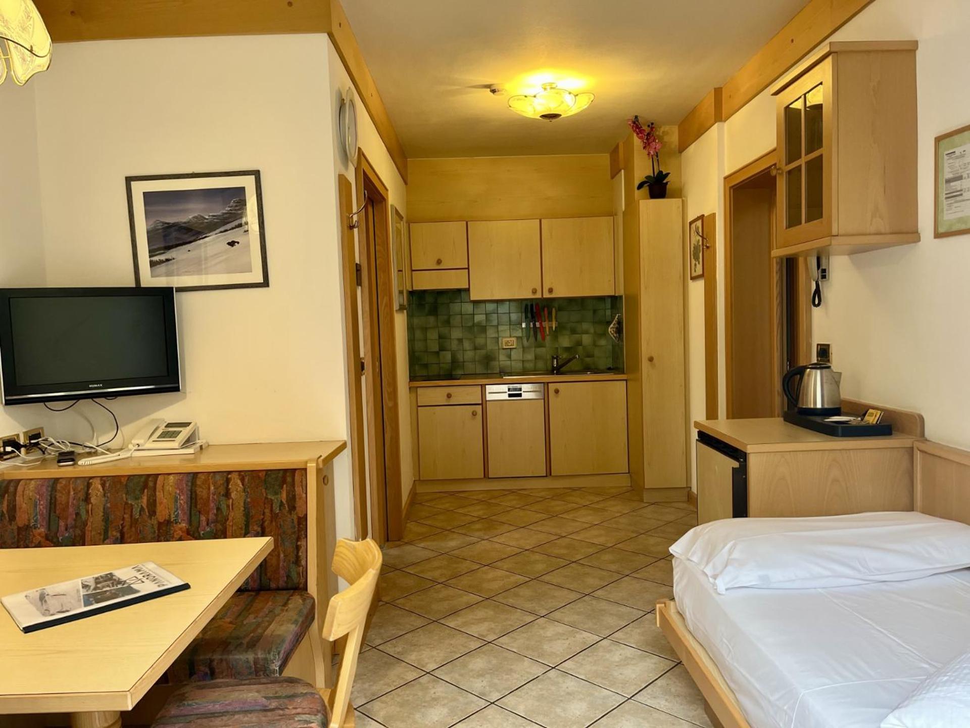 One-Bedroom Apartment photo 3