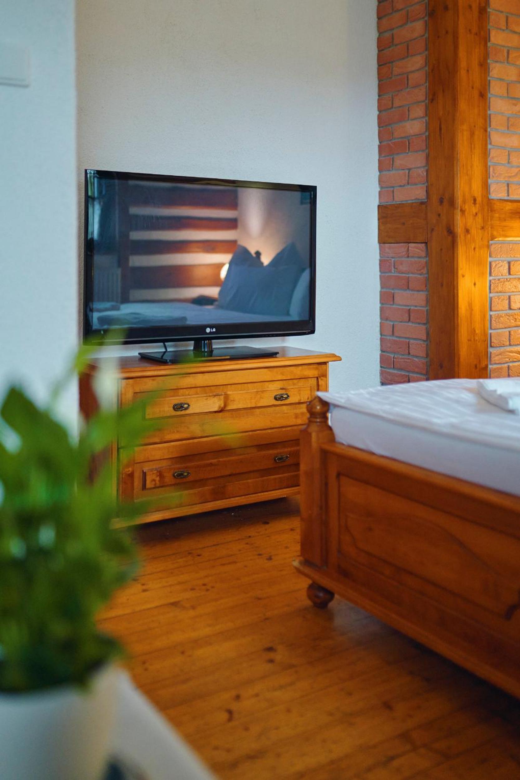 Double Room - Photo 3