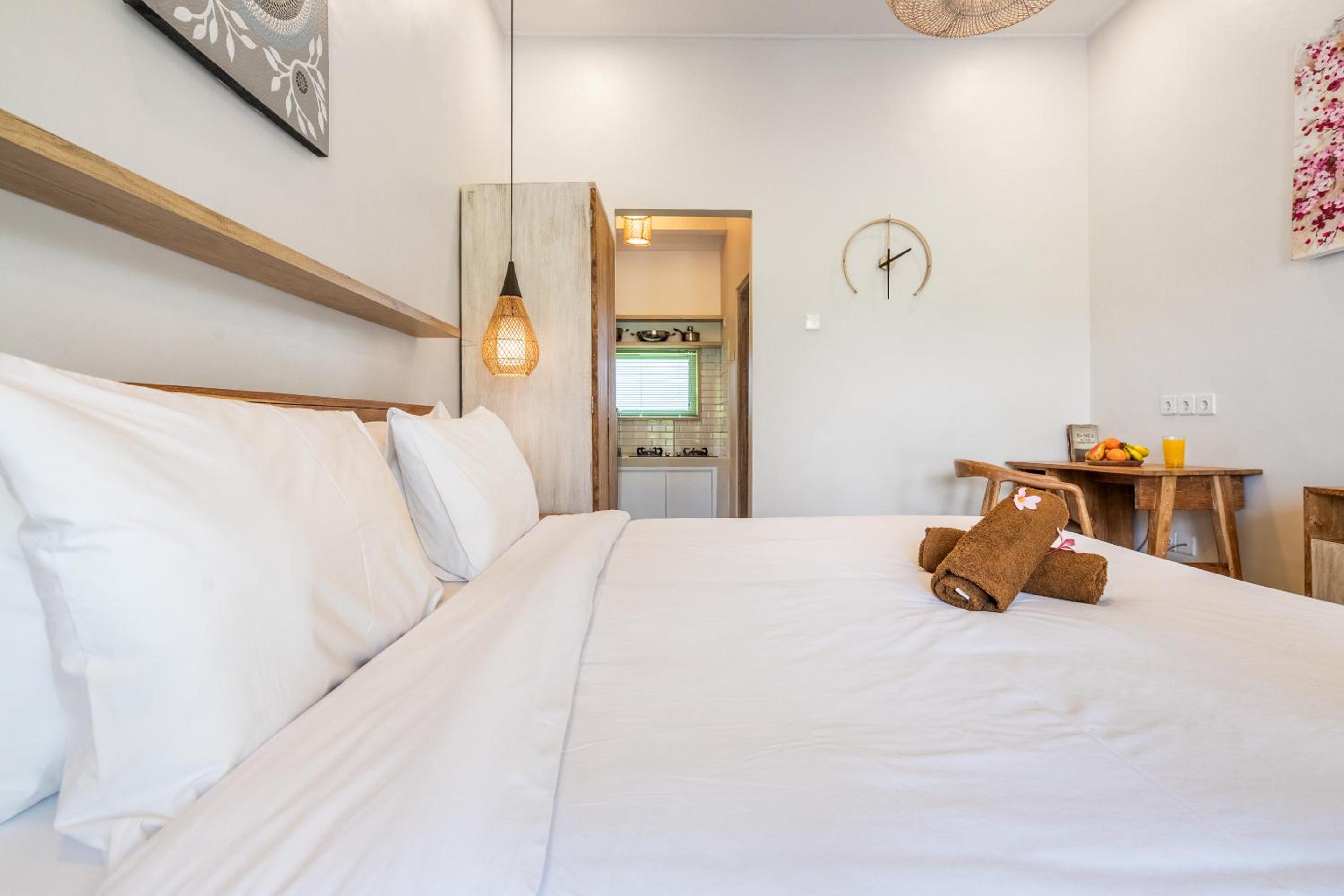 One-Bedroom Apartment with View