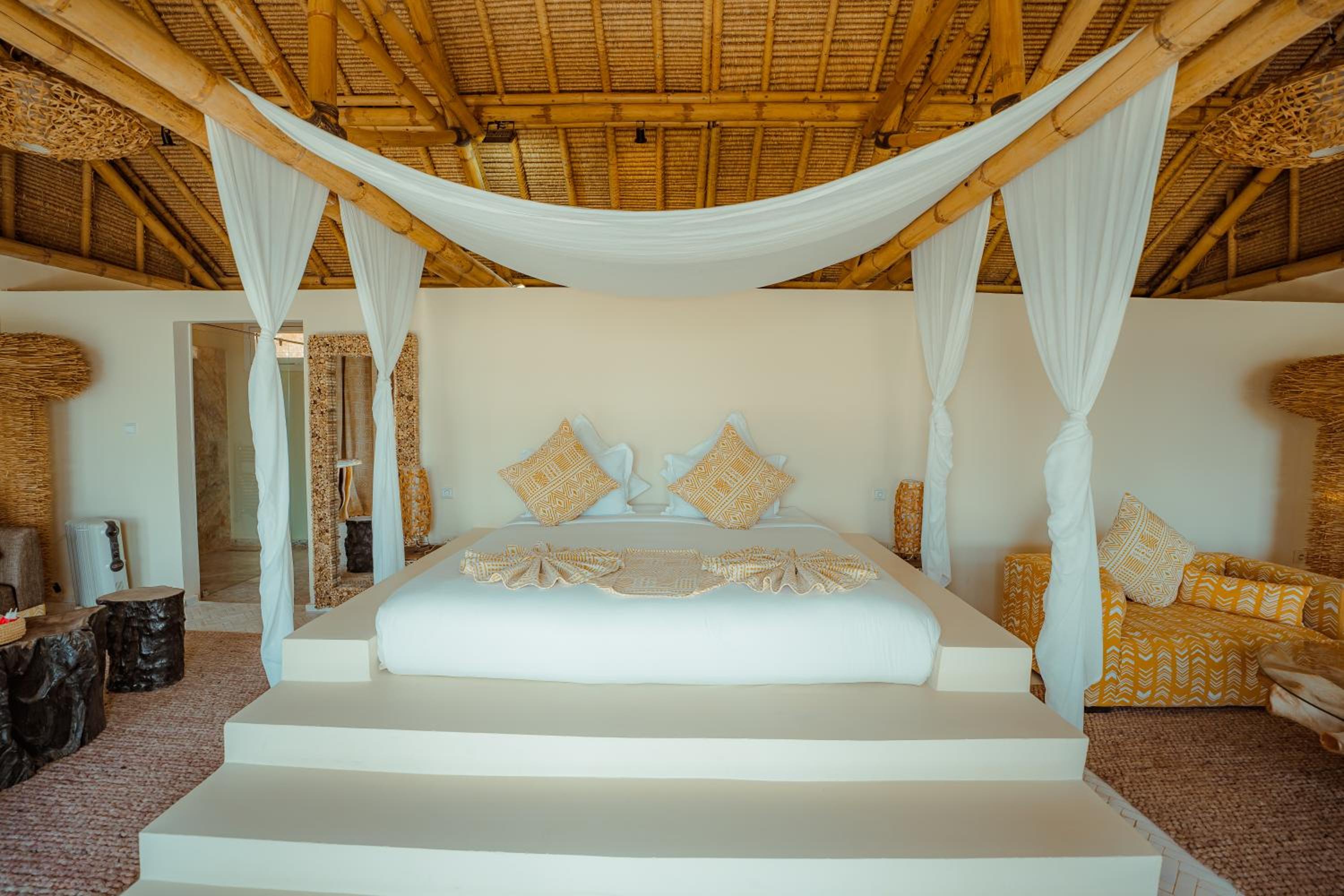 Deluxe Suite - Photo 19