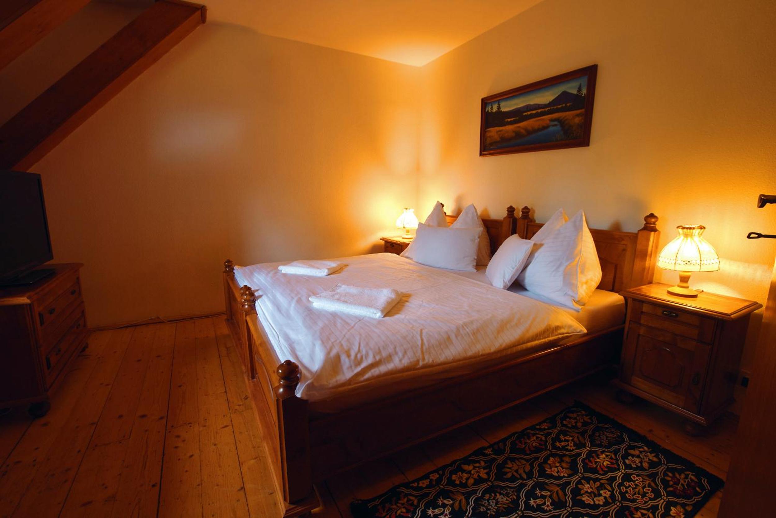 Double Room - Photo 5