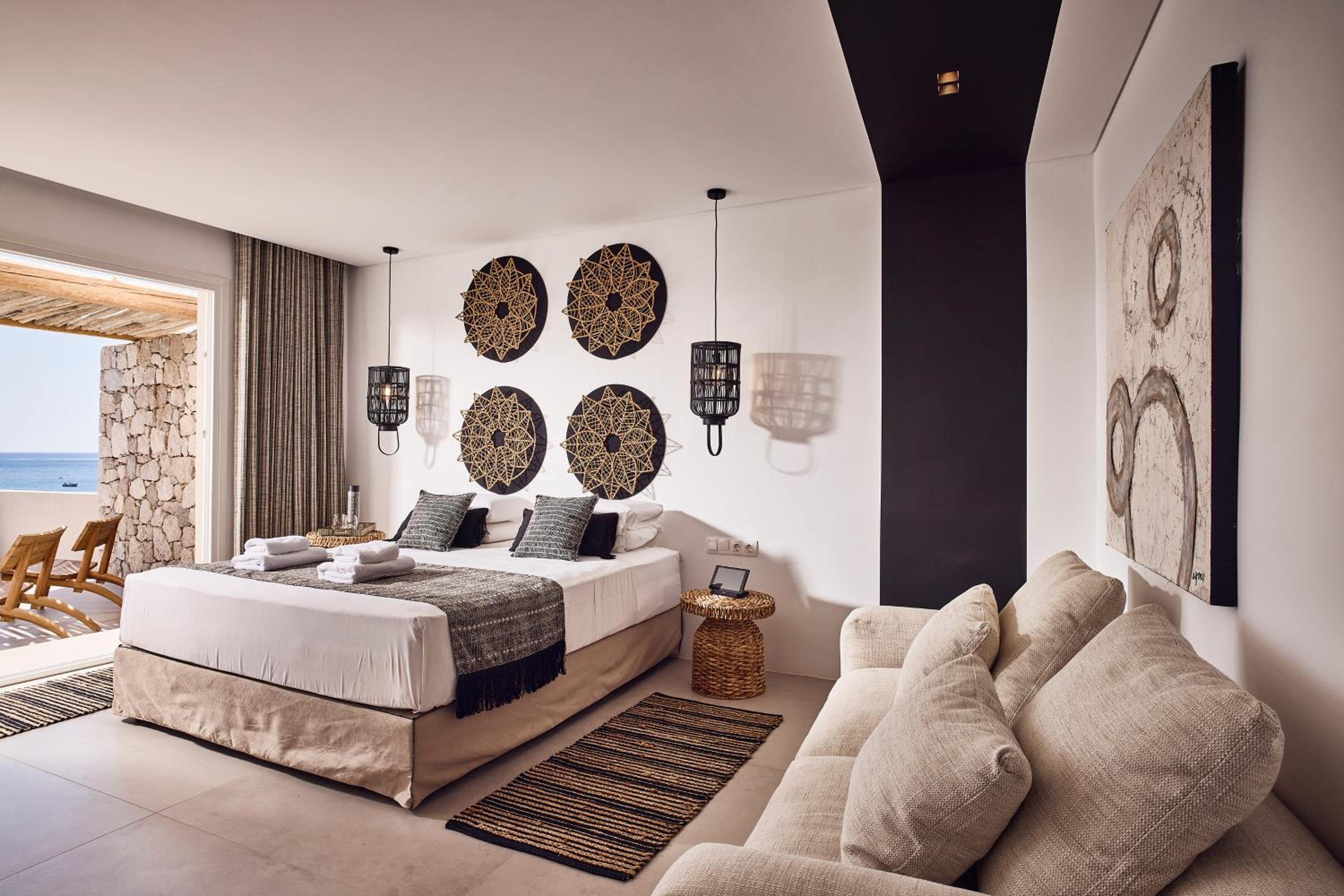 Luxury Suite with Sea View - Photo 9