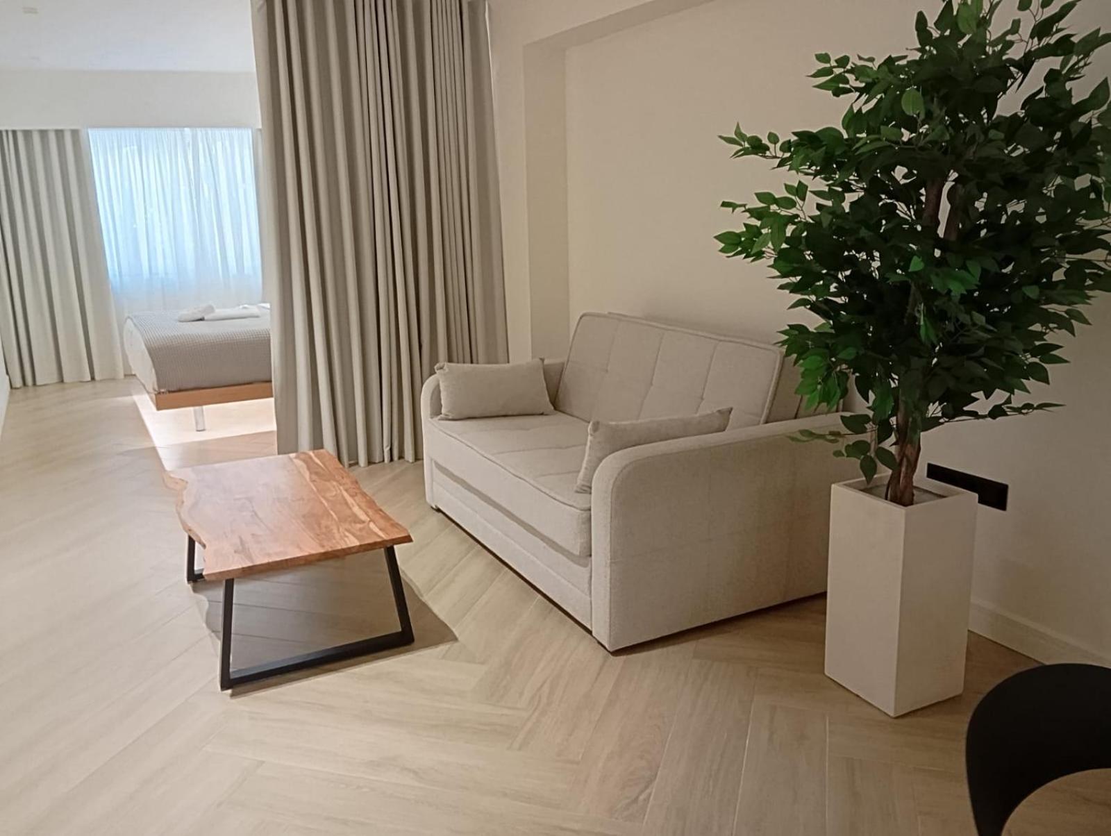 Family Room photo 1
