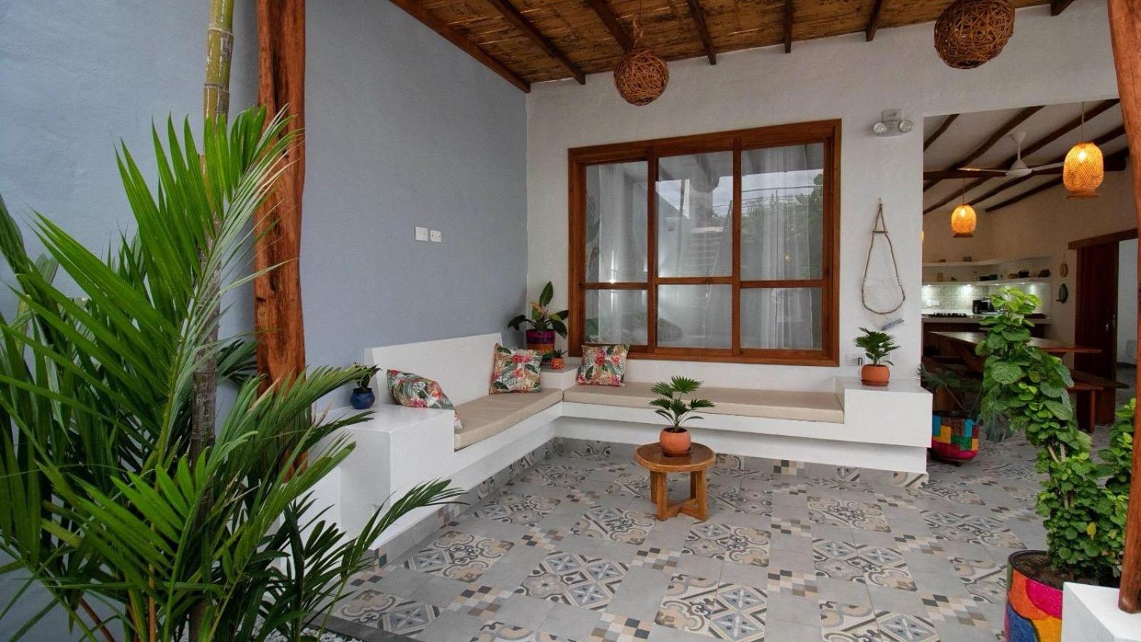 Three-Bedroom House photo 3