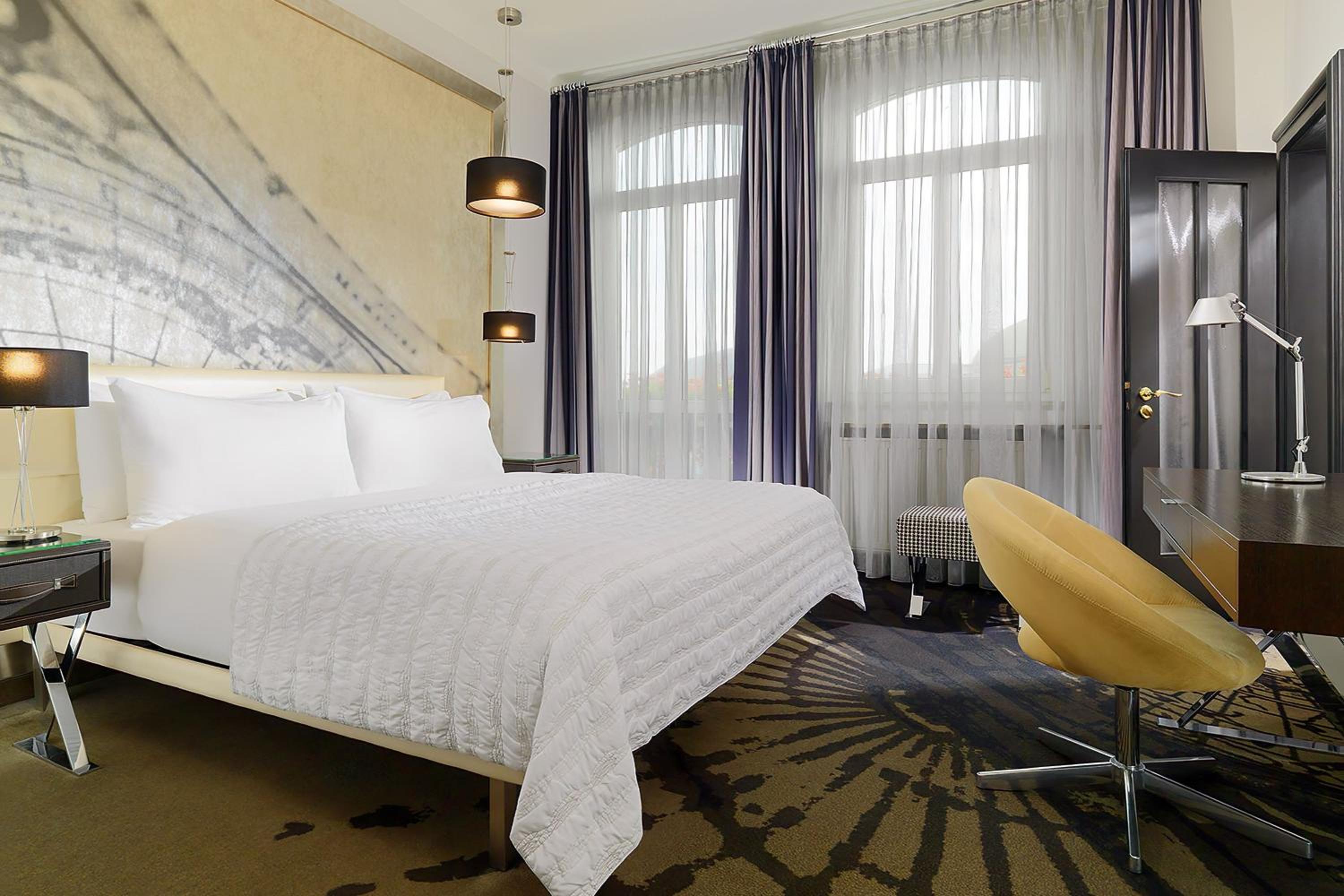 Deluxe, Guest room, 1 King