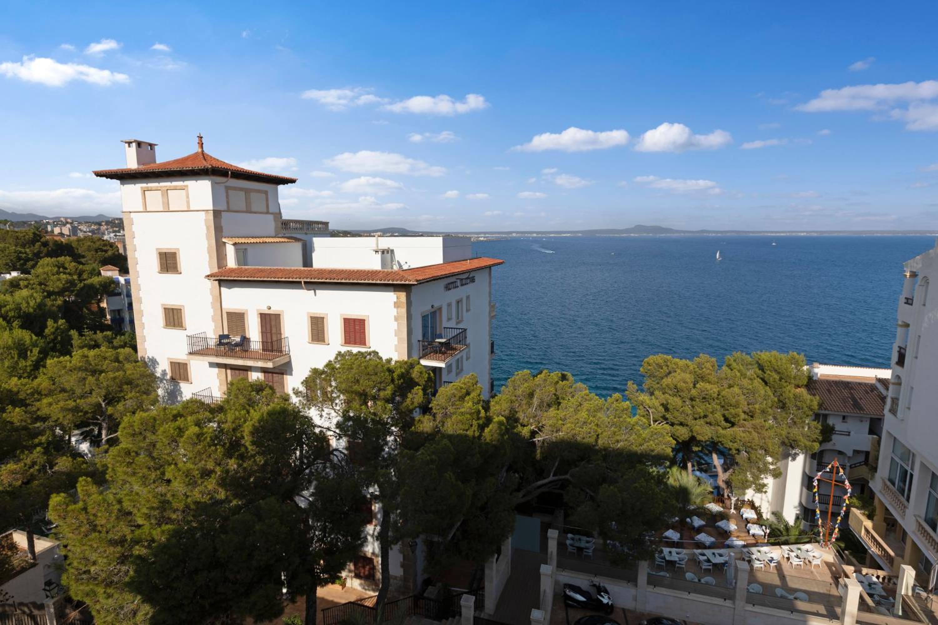 Double Room with Frontal Sea View