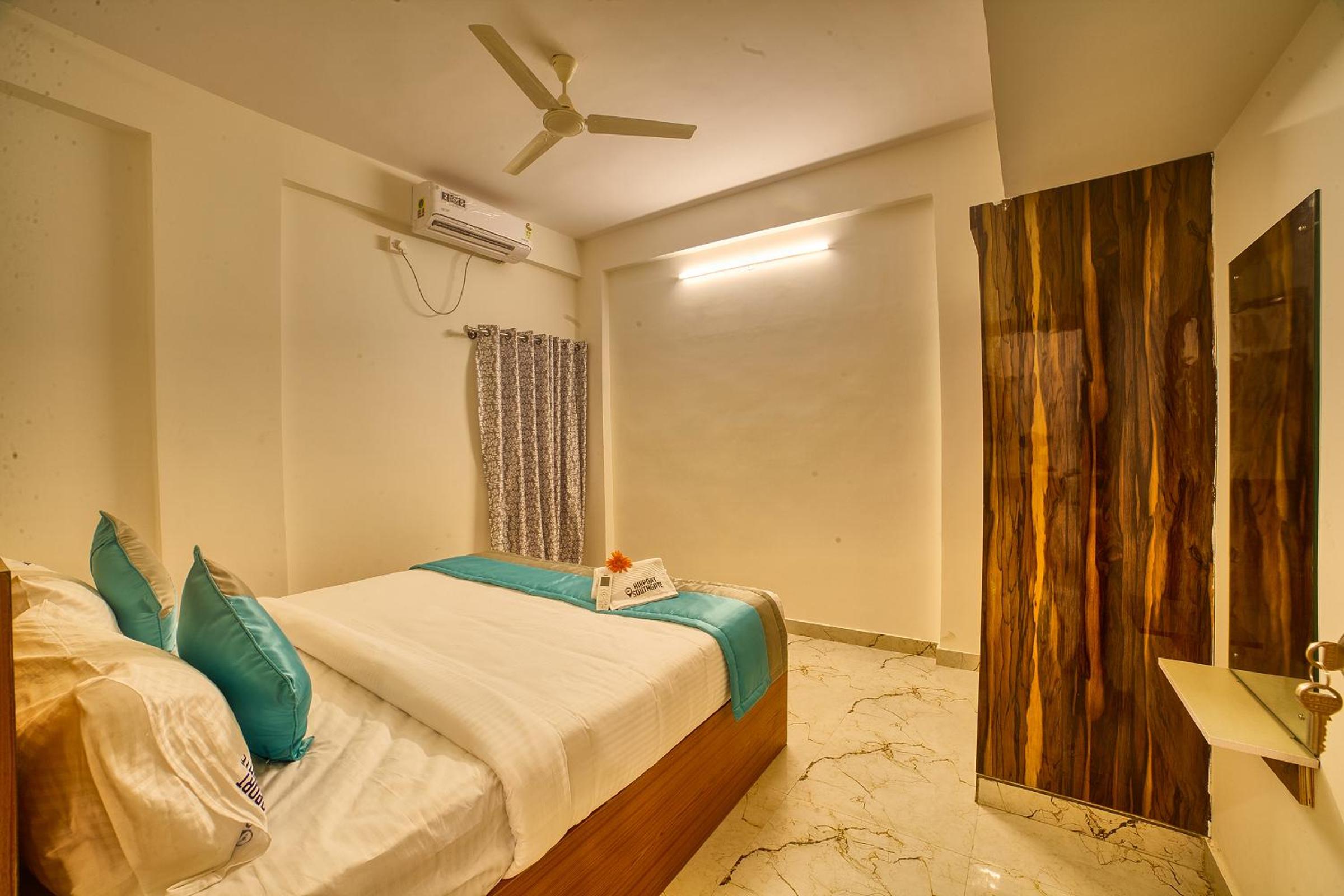 One-Bedroom Suite - Photo 1
