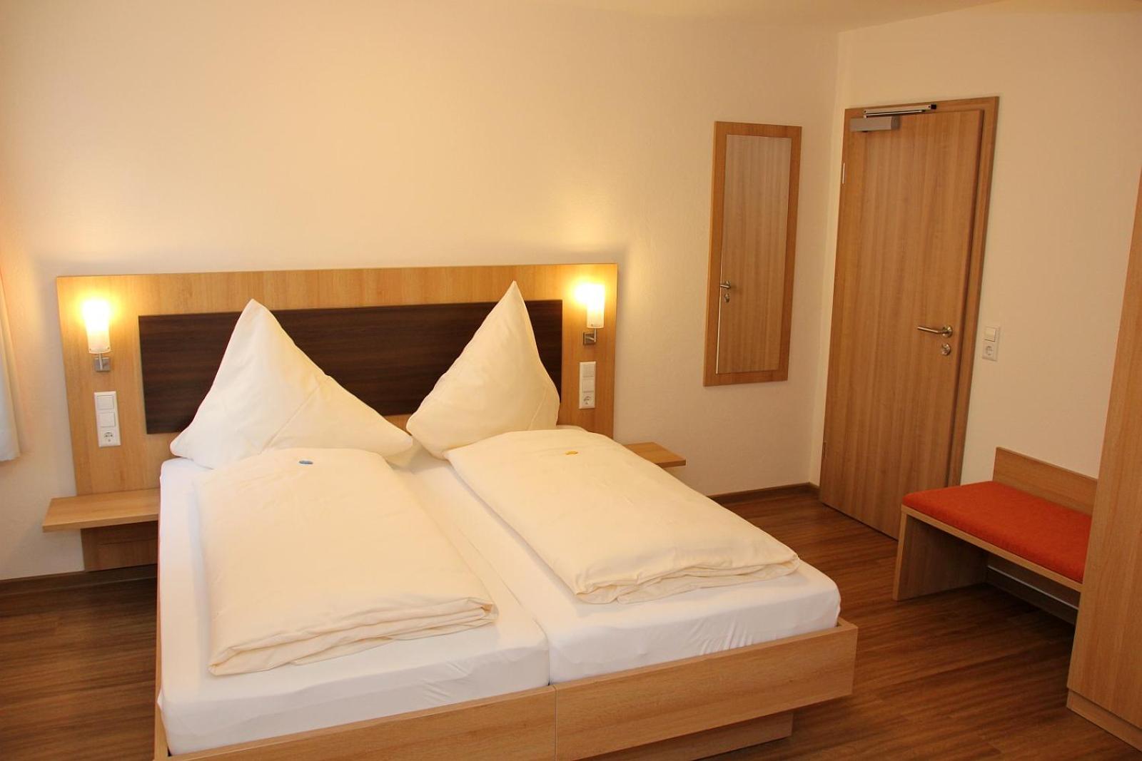 Deluxe Double Room with Shower