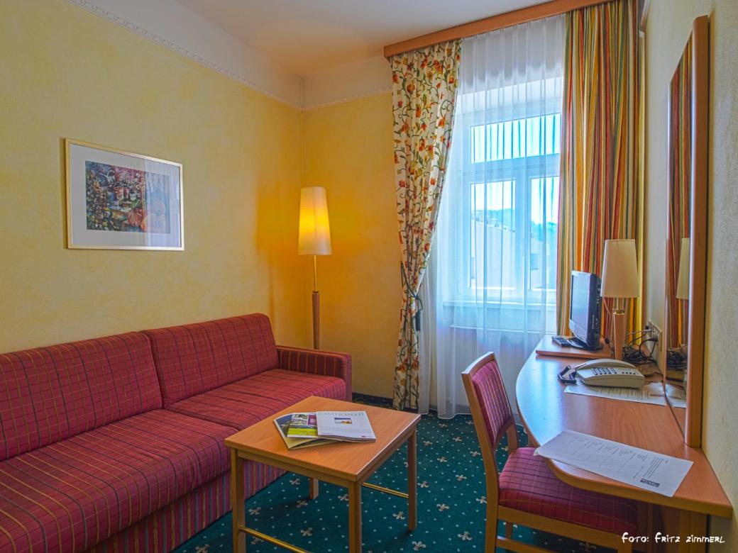 Deluxe Double Room - Photo 8
