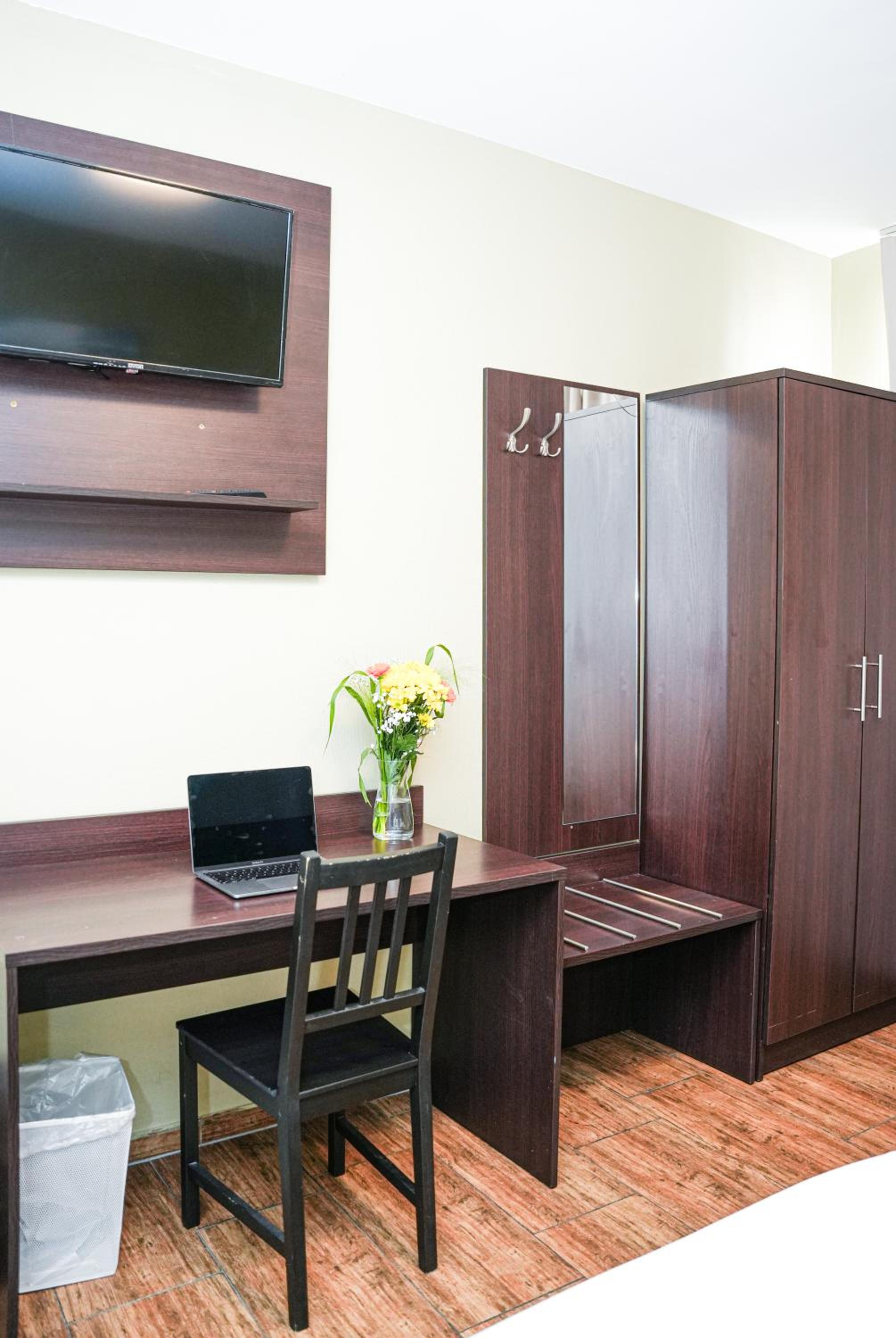 Comfort Triple Room