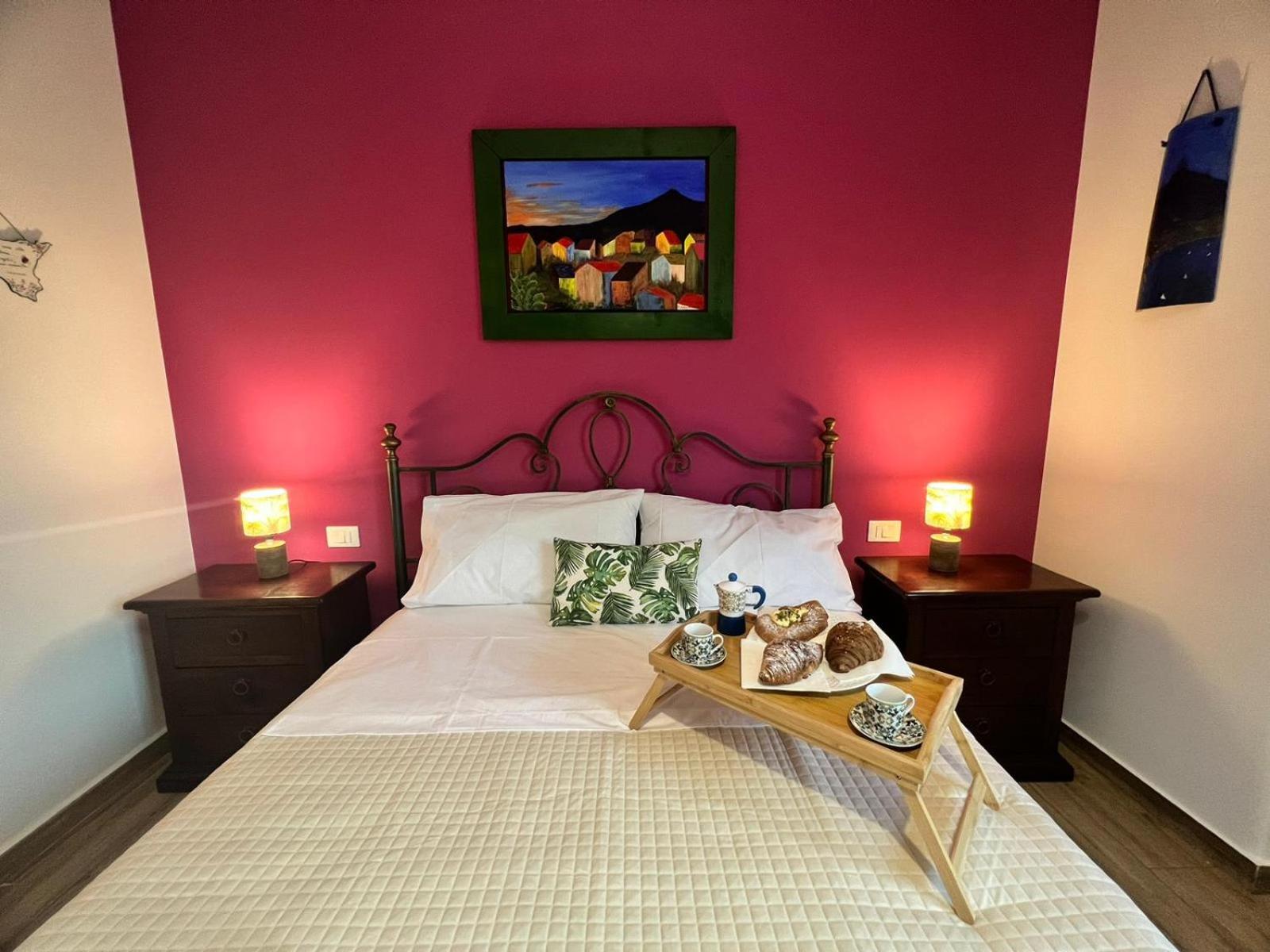 Deluxe Double Room (2 Adults + 1 Child) photo 2