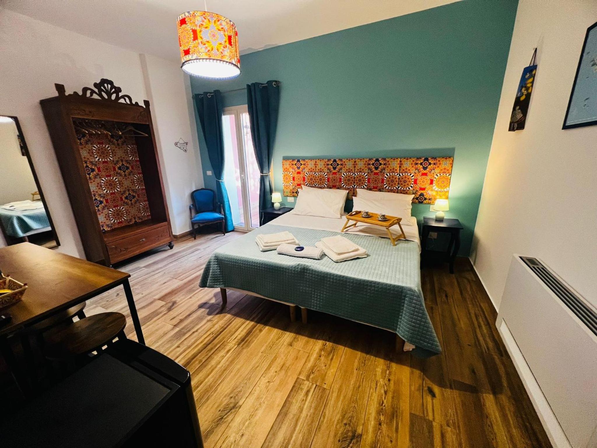 King Room with Balcony photo 1