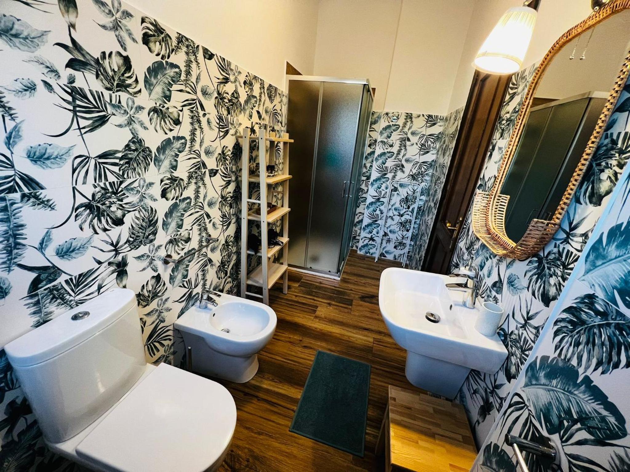 Deluxe Double Room (2 Adults + 1 Child) photo 2