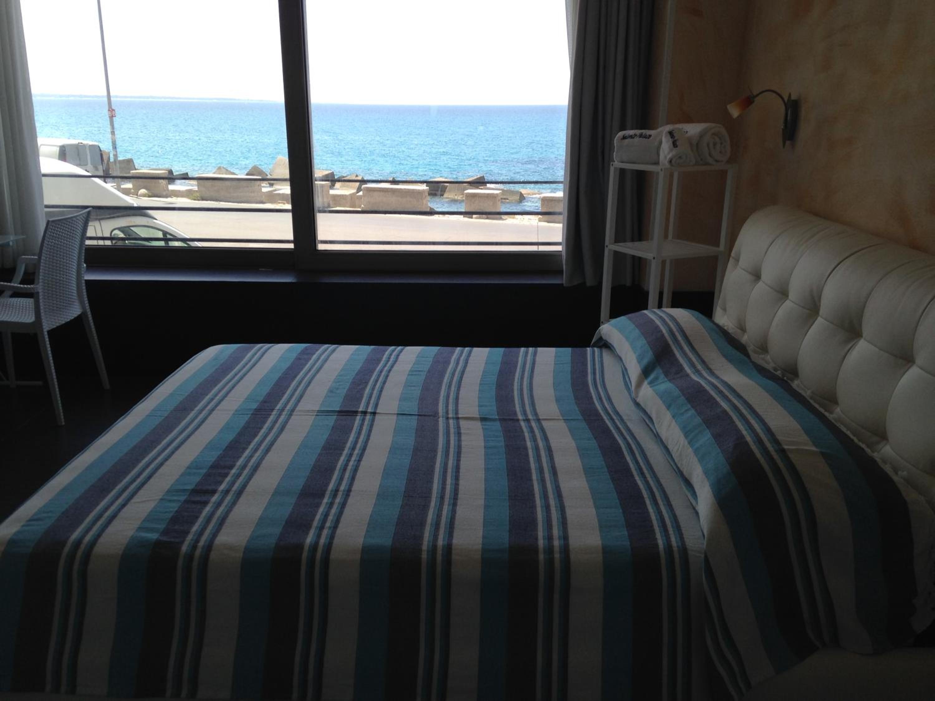 Standard Triple Room with Sea View